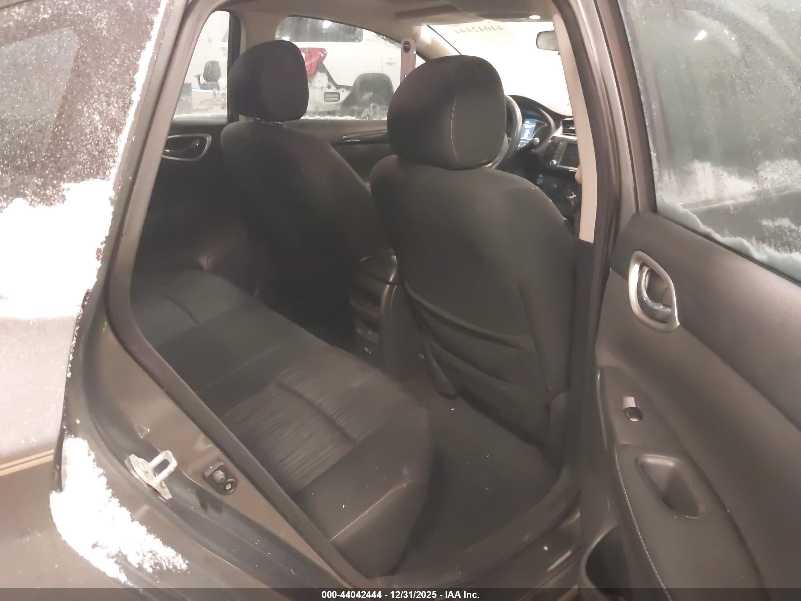 NISSAN SENTRA image 8