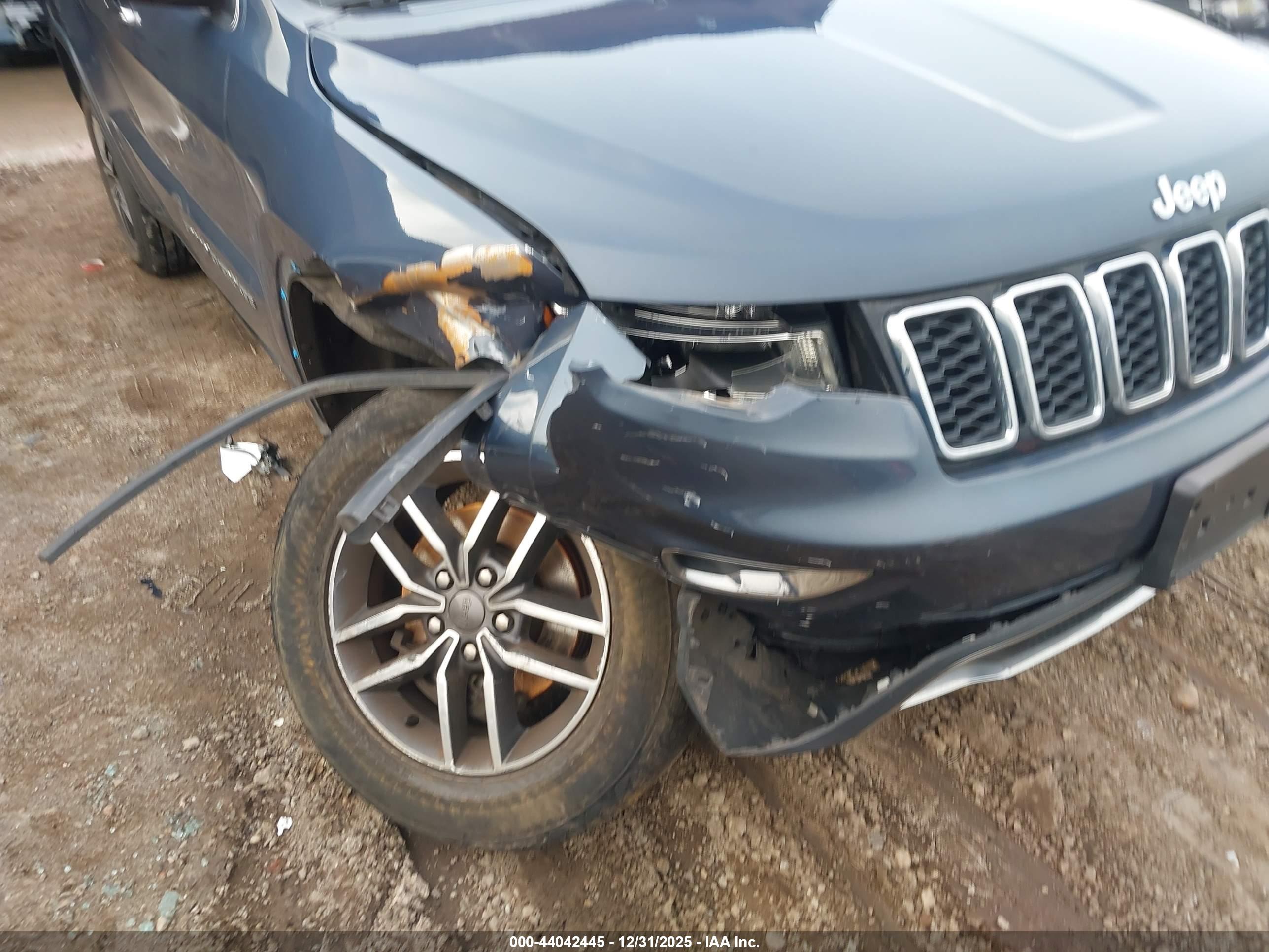 JEEP GRAND image 6