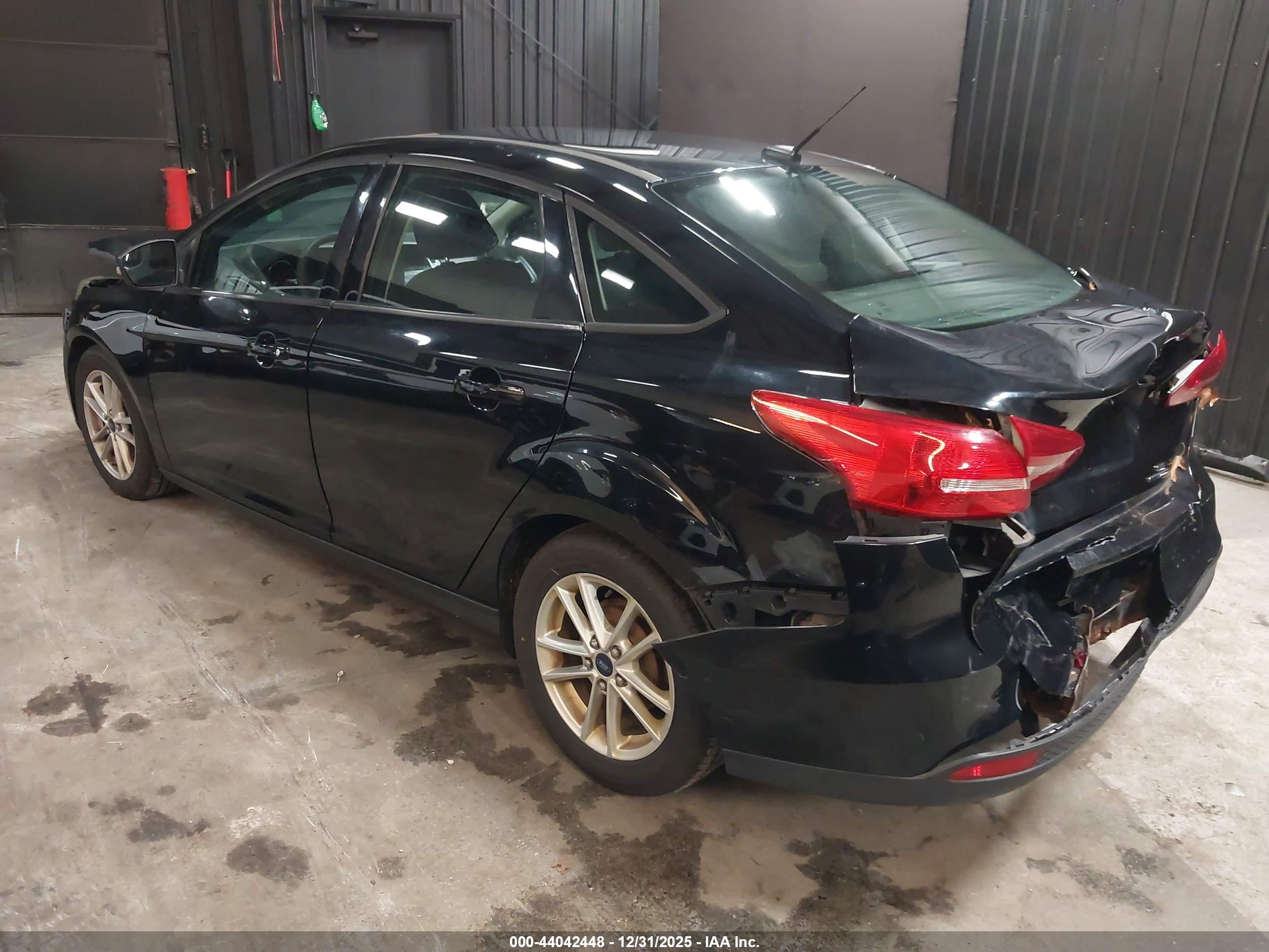 FORD FOCUS image 3