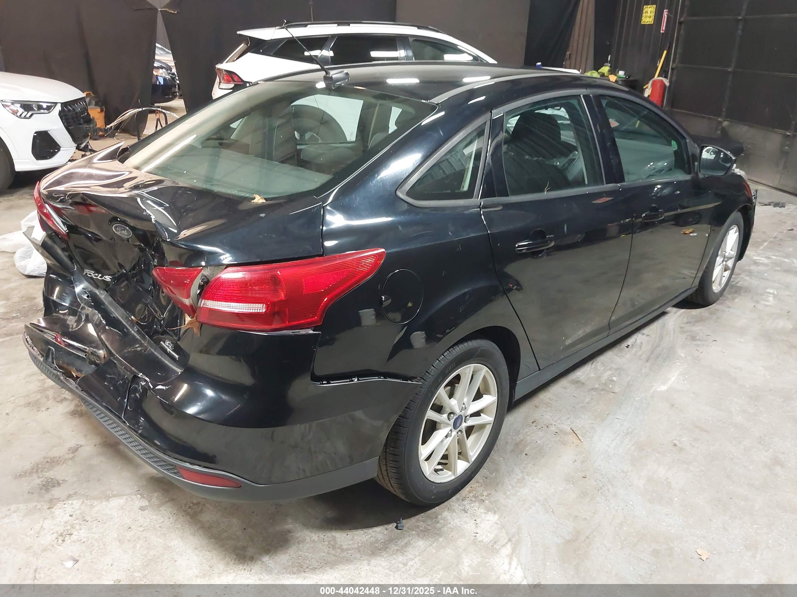 FORD FOCUS image 4