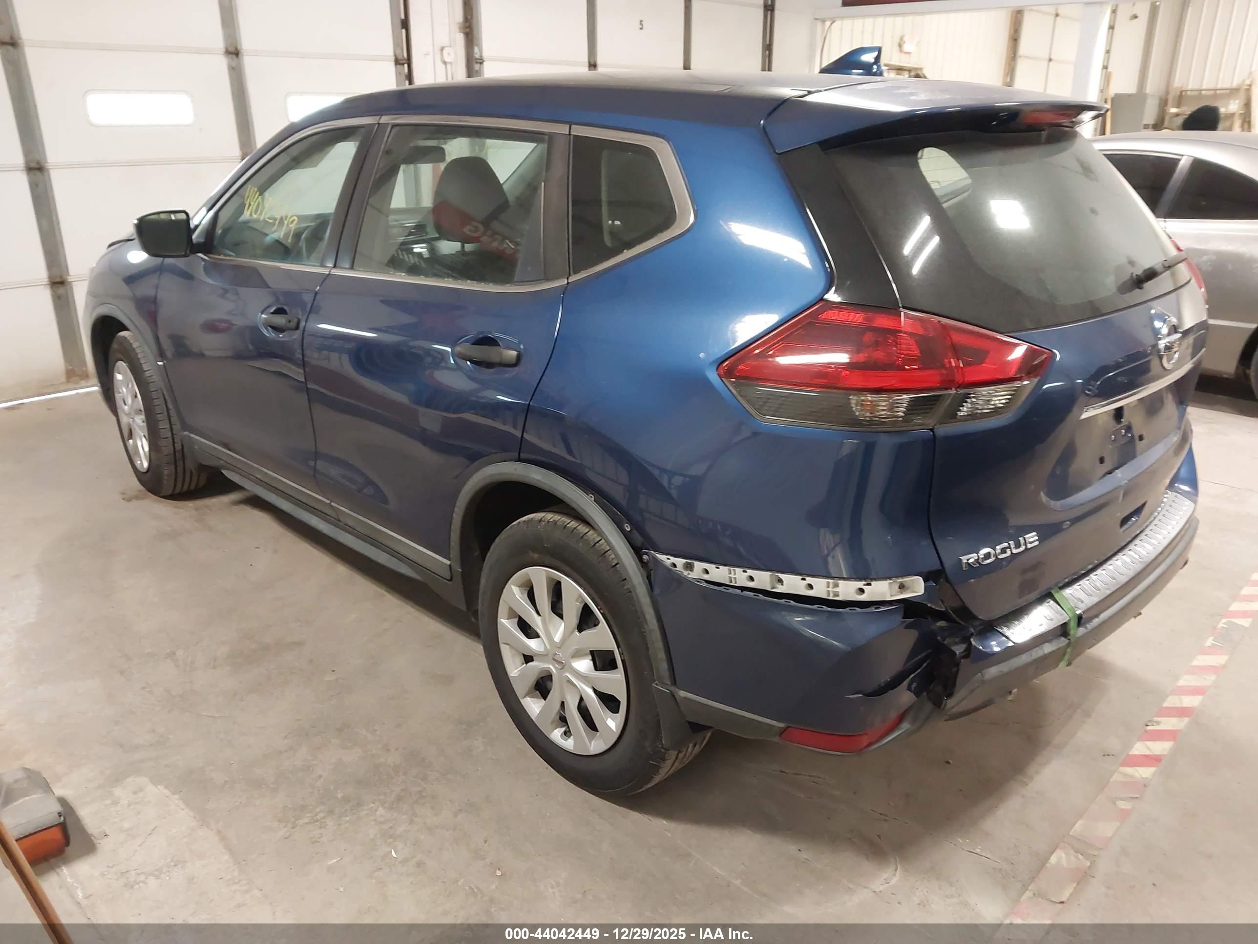 NISSAN ROGUE image 3
