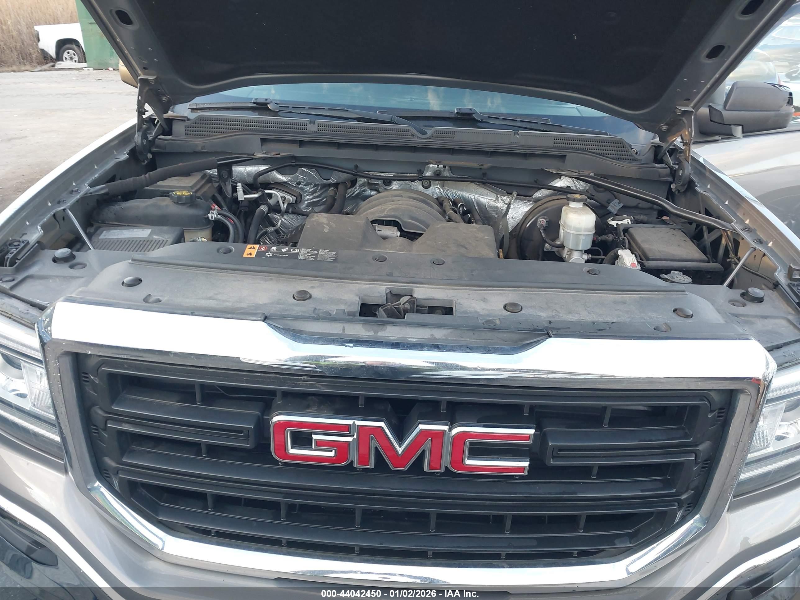GMC SIERRA image 10