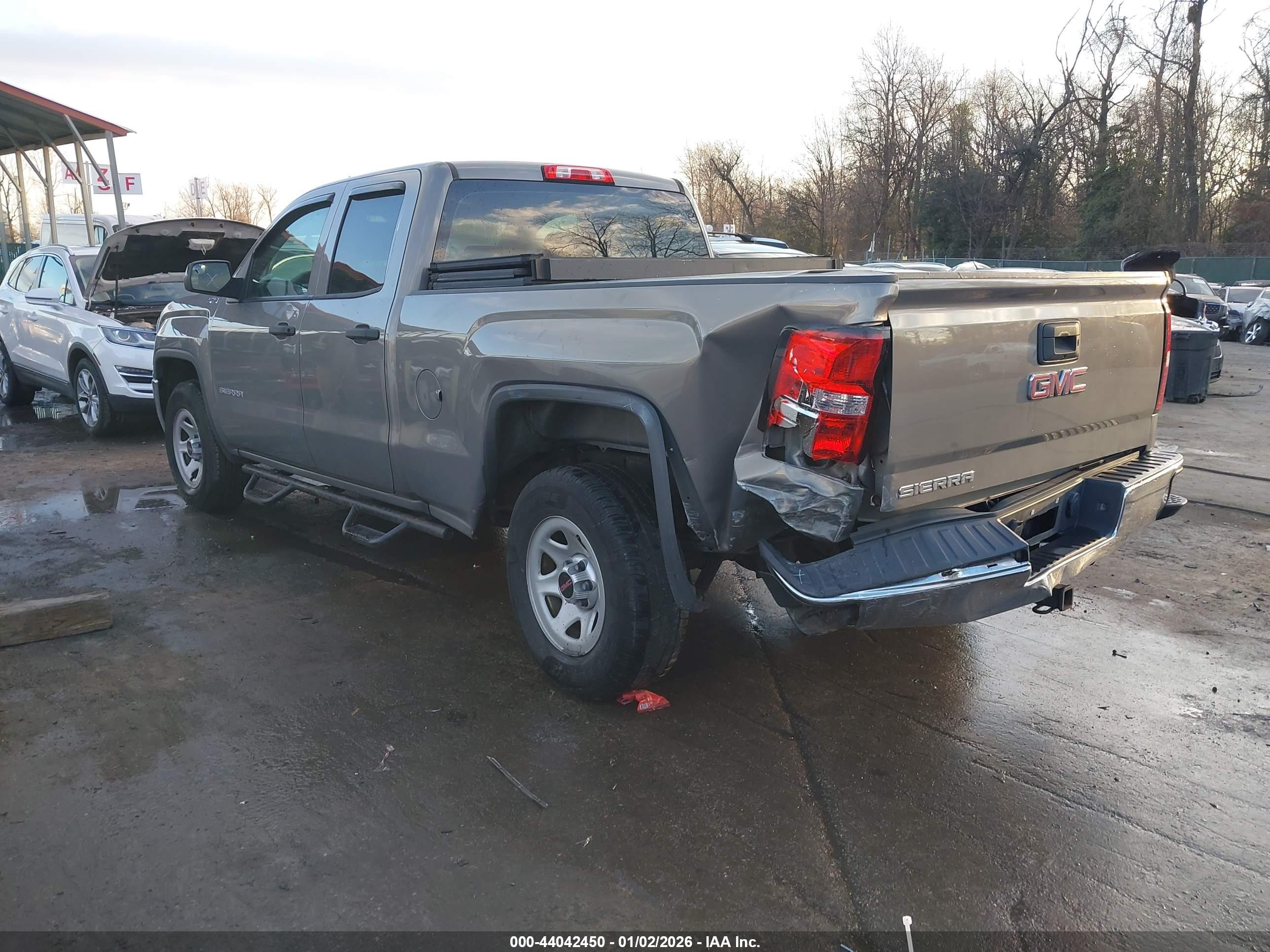 GMC SIERRA image 3