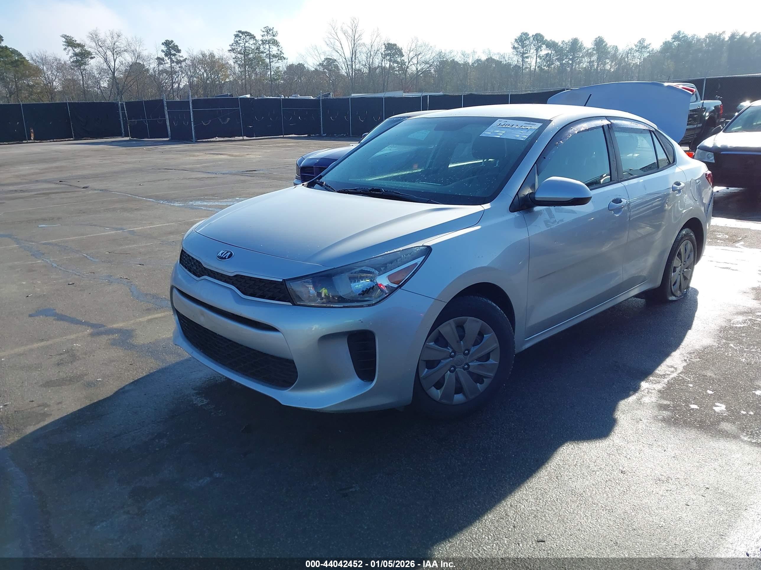 KIA RIO image 2