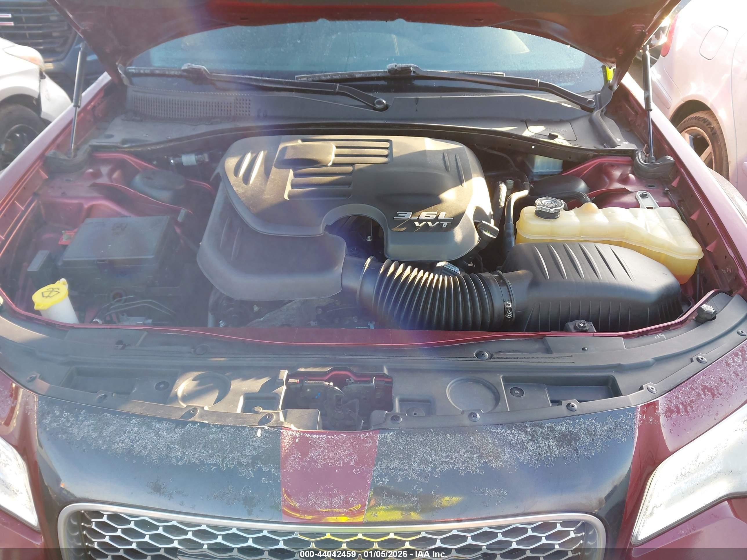 CHRYSLER 300C image 10