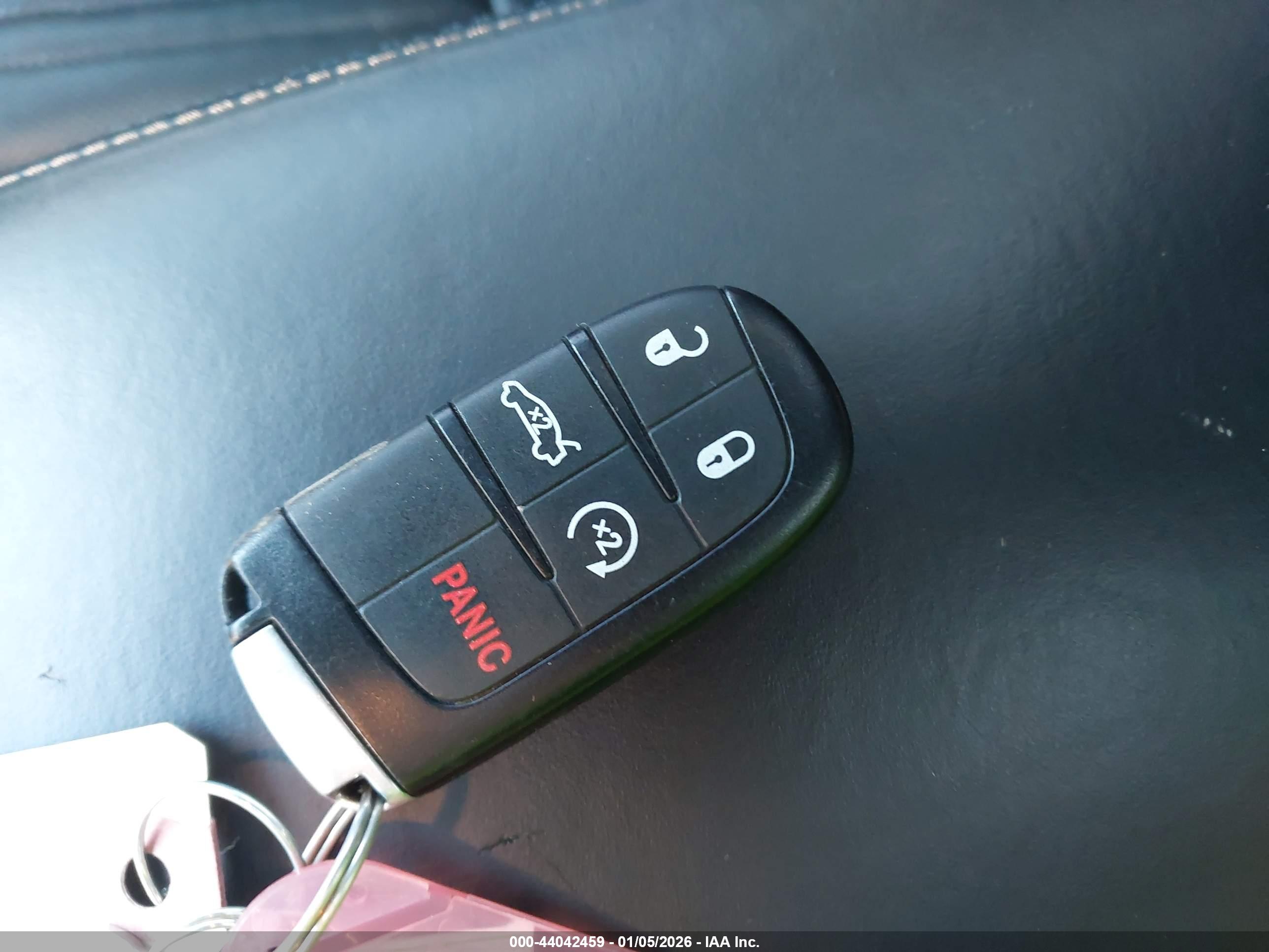 CHRYSLER 300C image 11
