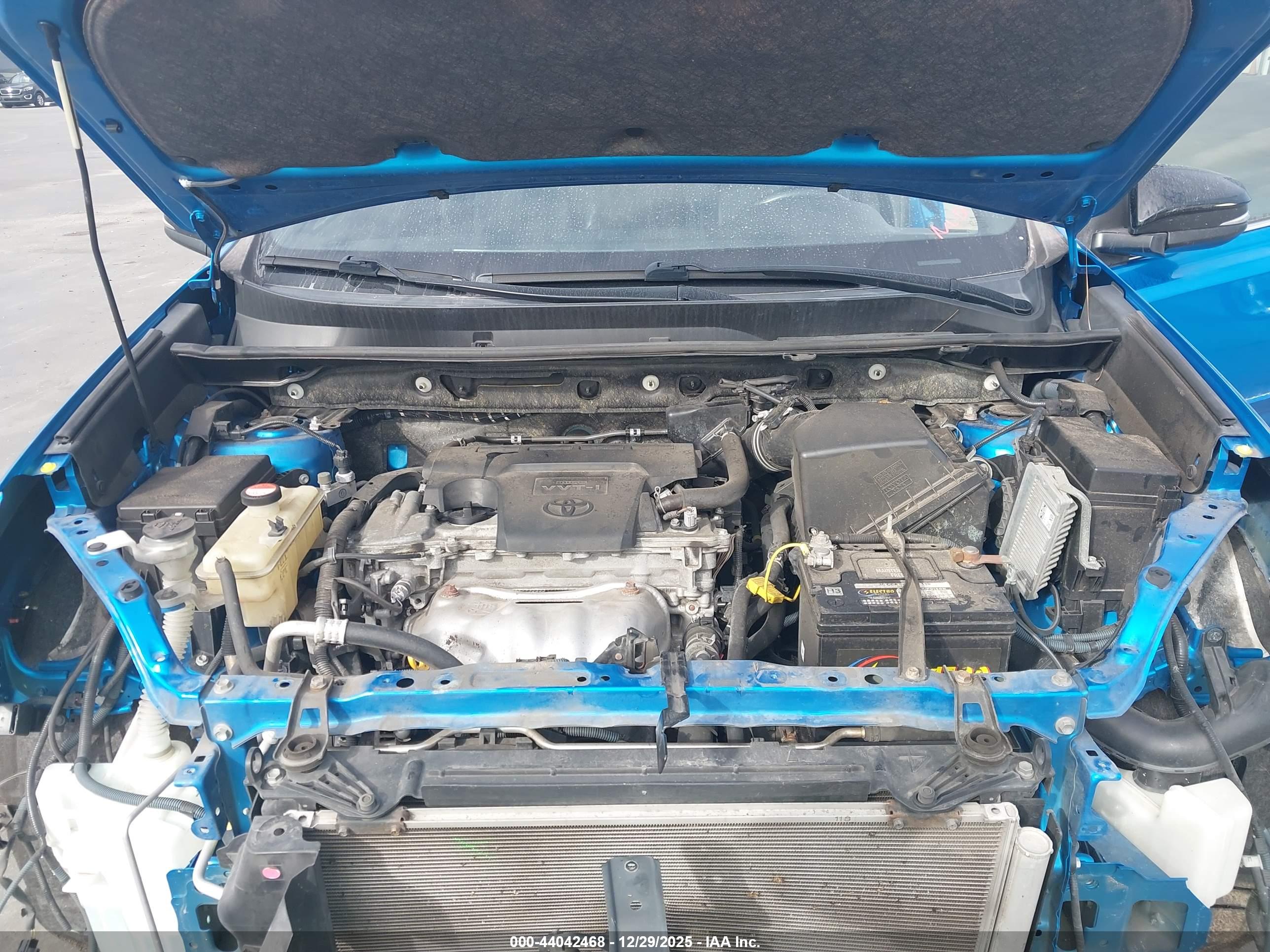 TOYOTA RAV4 image 10