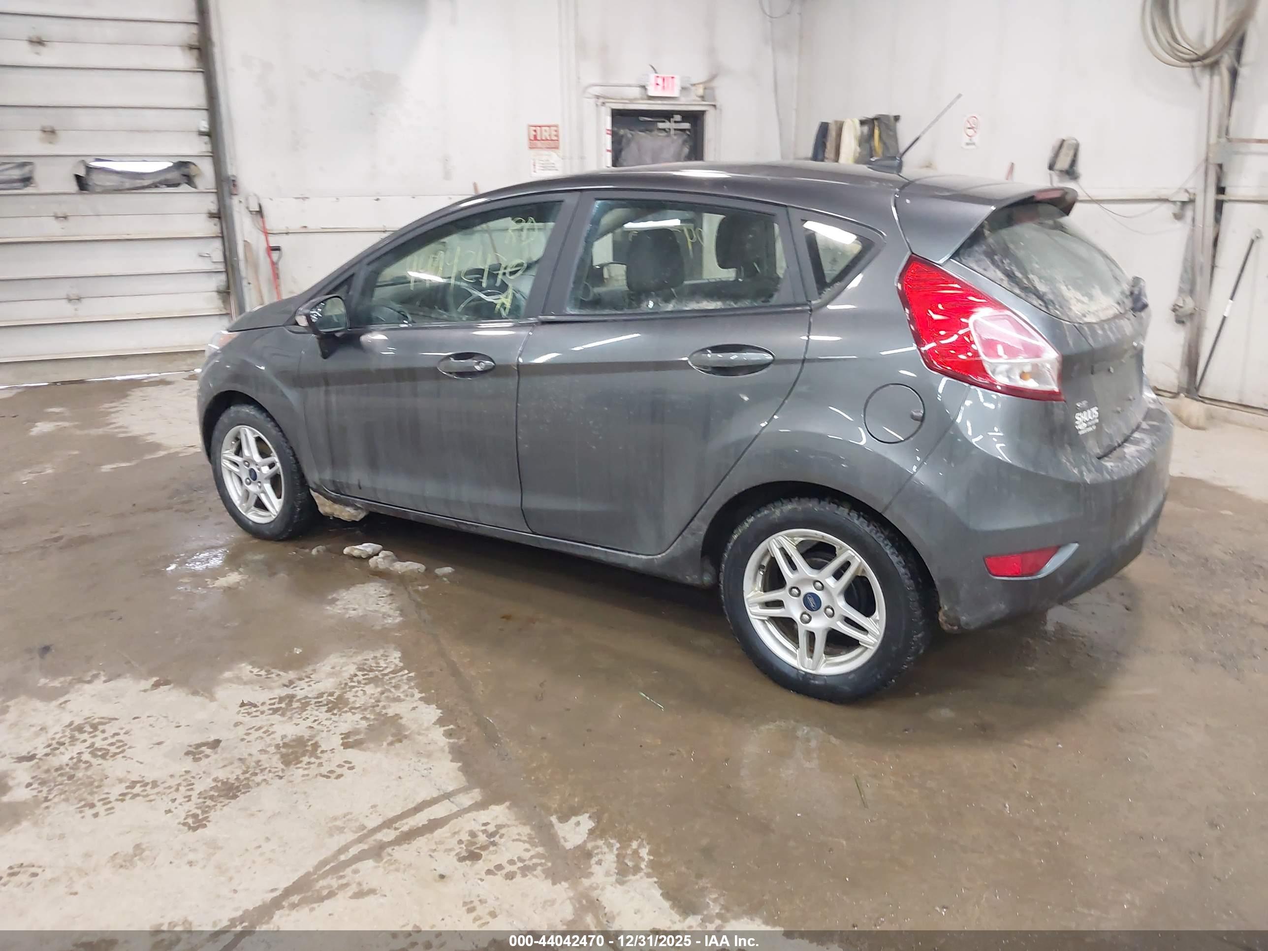 FORD FIESTA image 3