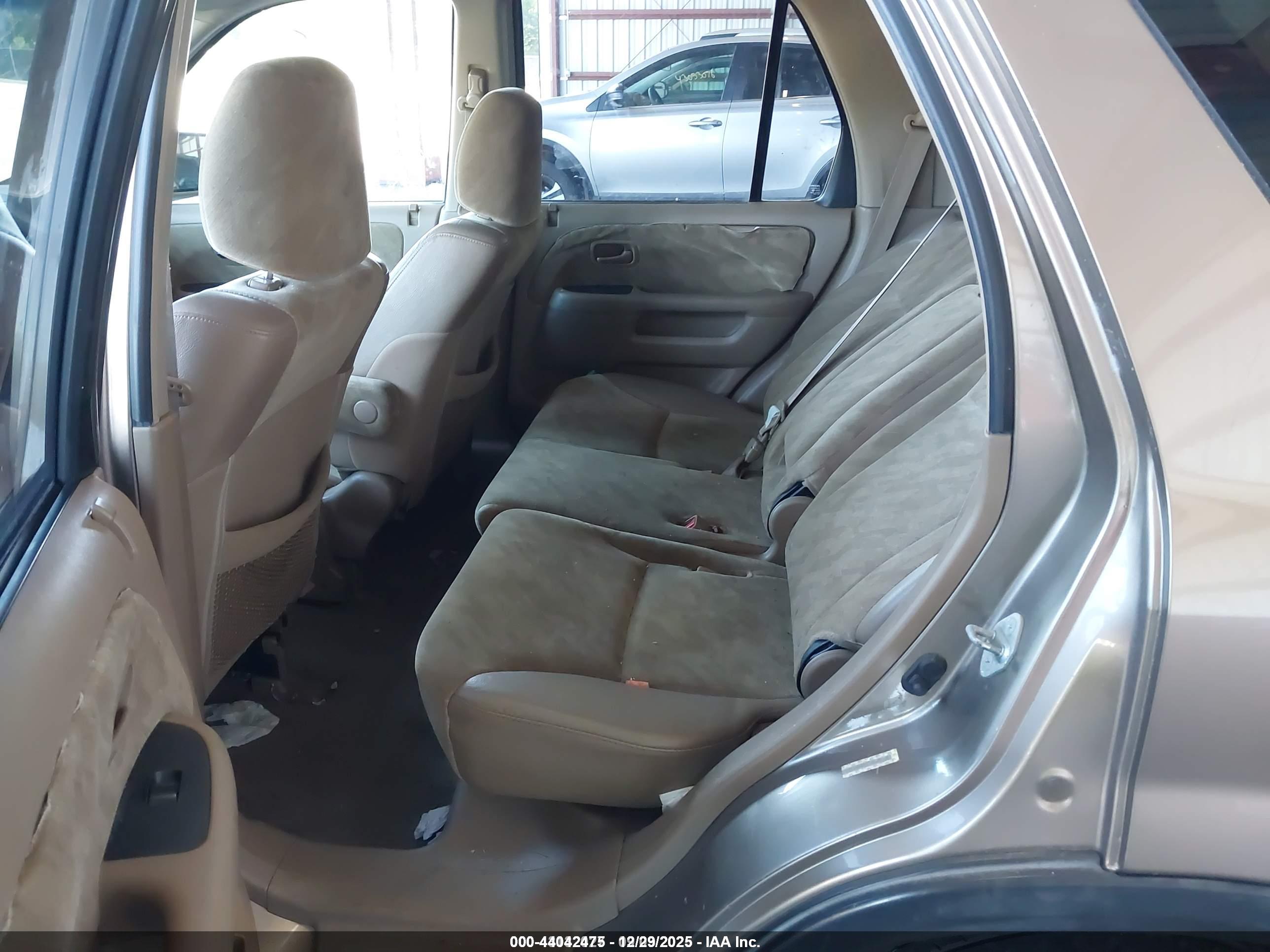HONDA CR-V image 8