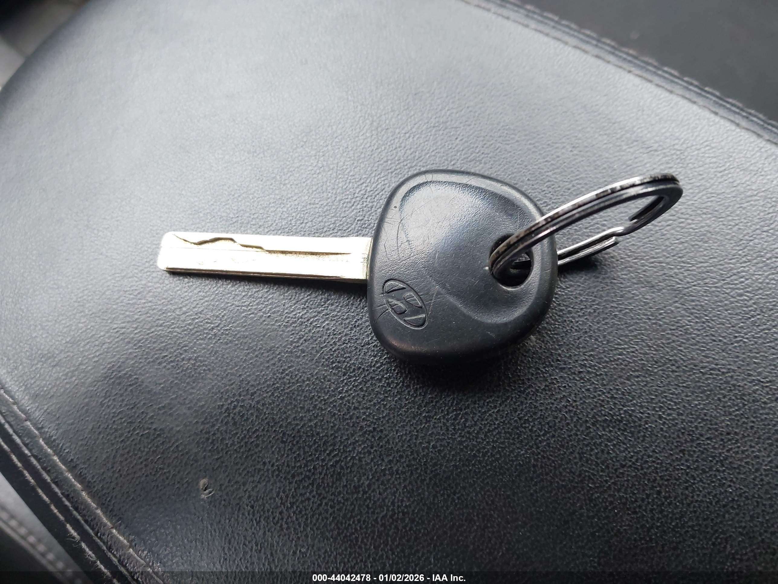 HYUNDAI TUCSON image 11