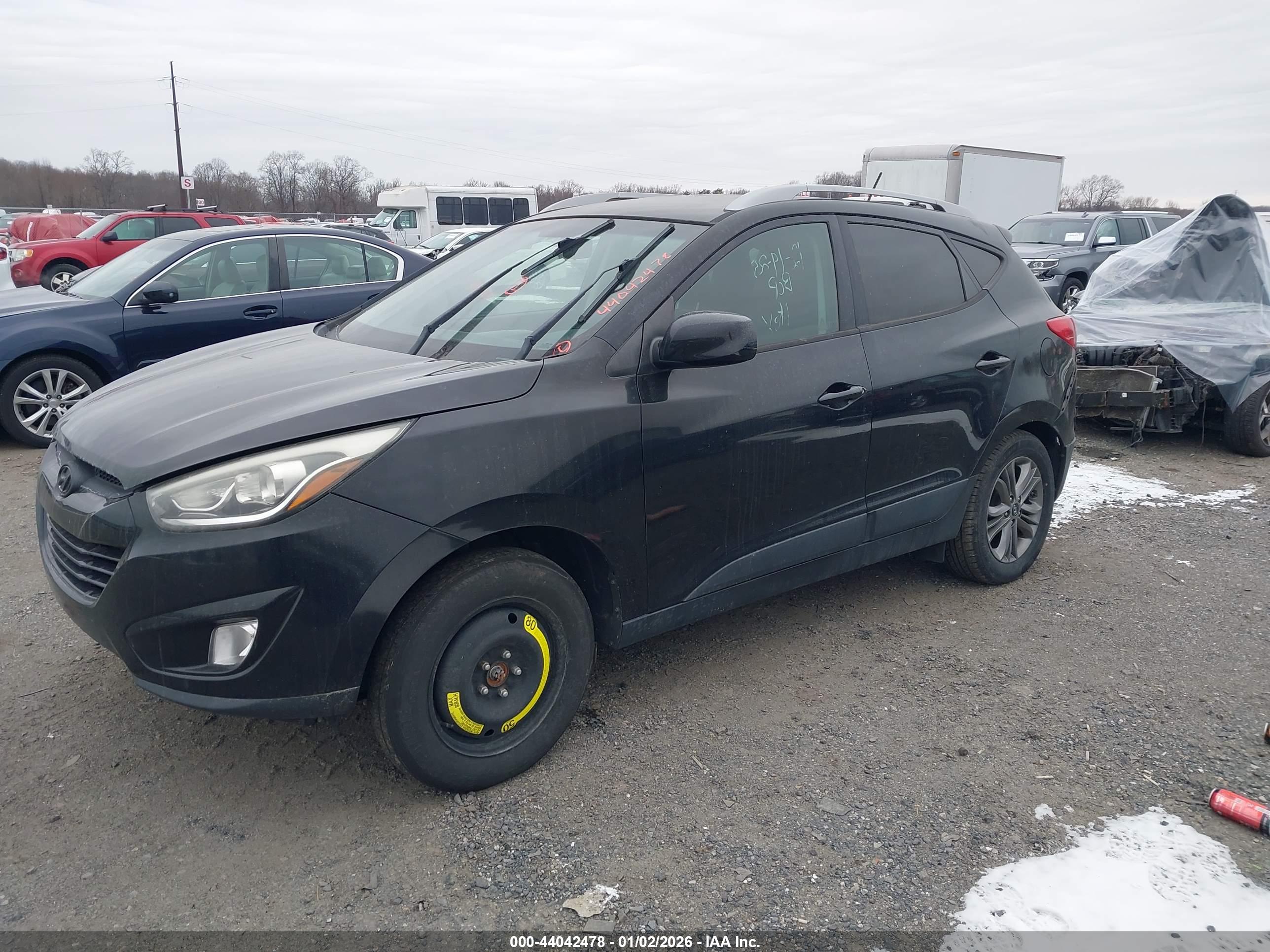 HYUNDAI TUCSON image 2