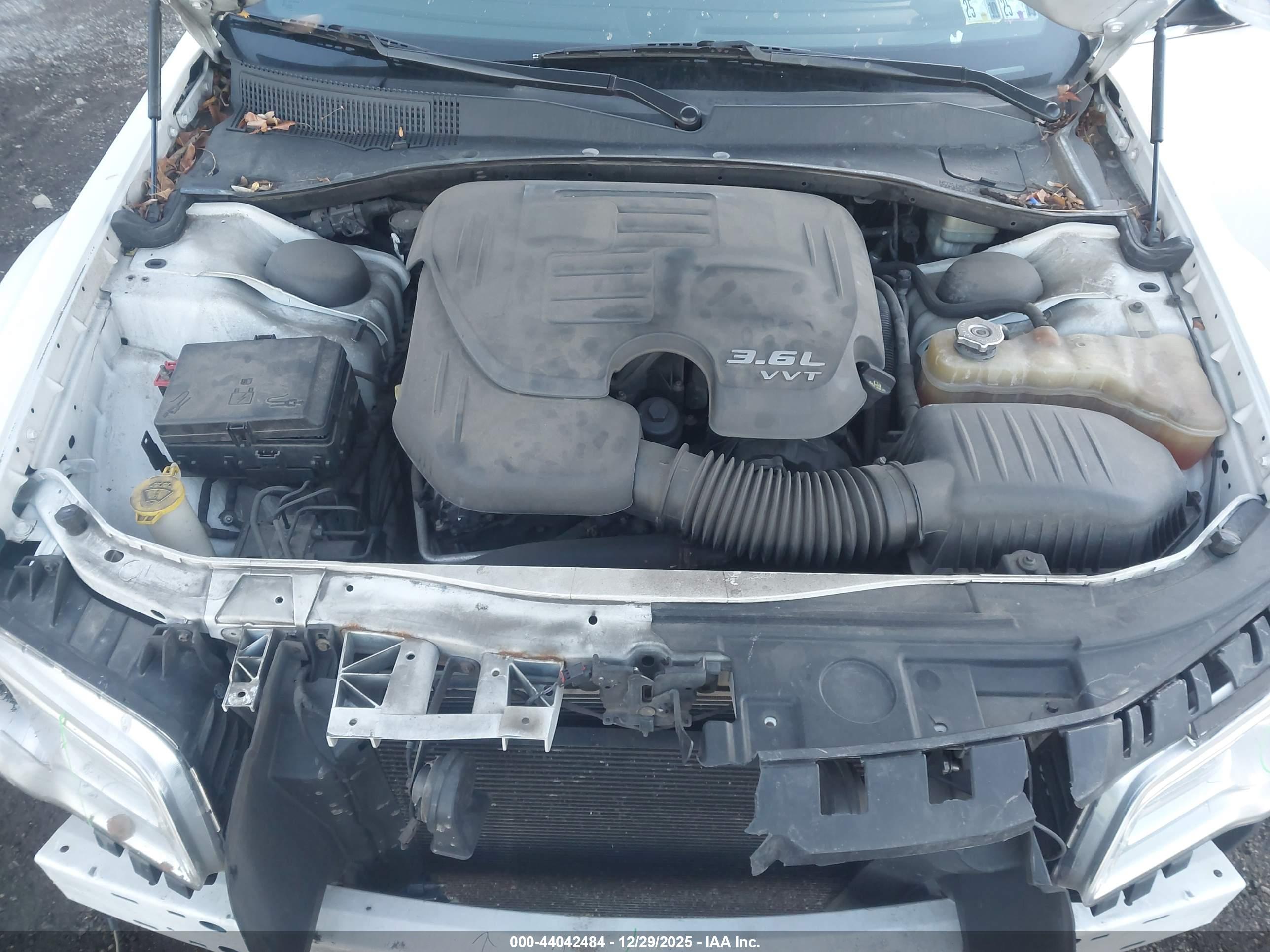 CHRYSLER 300C image 10