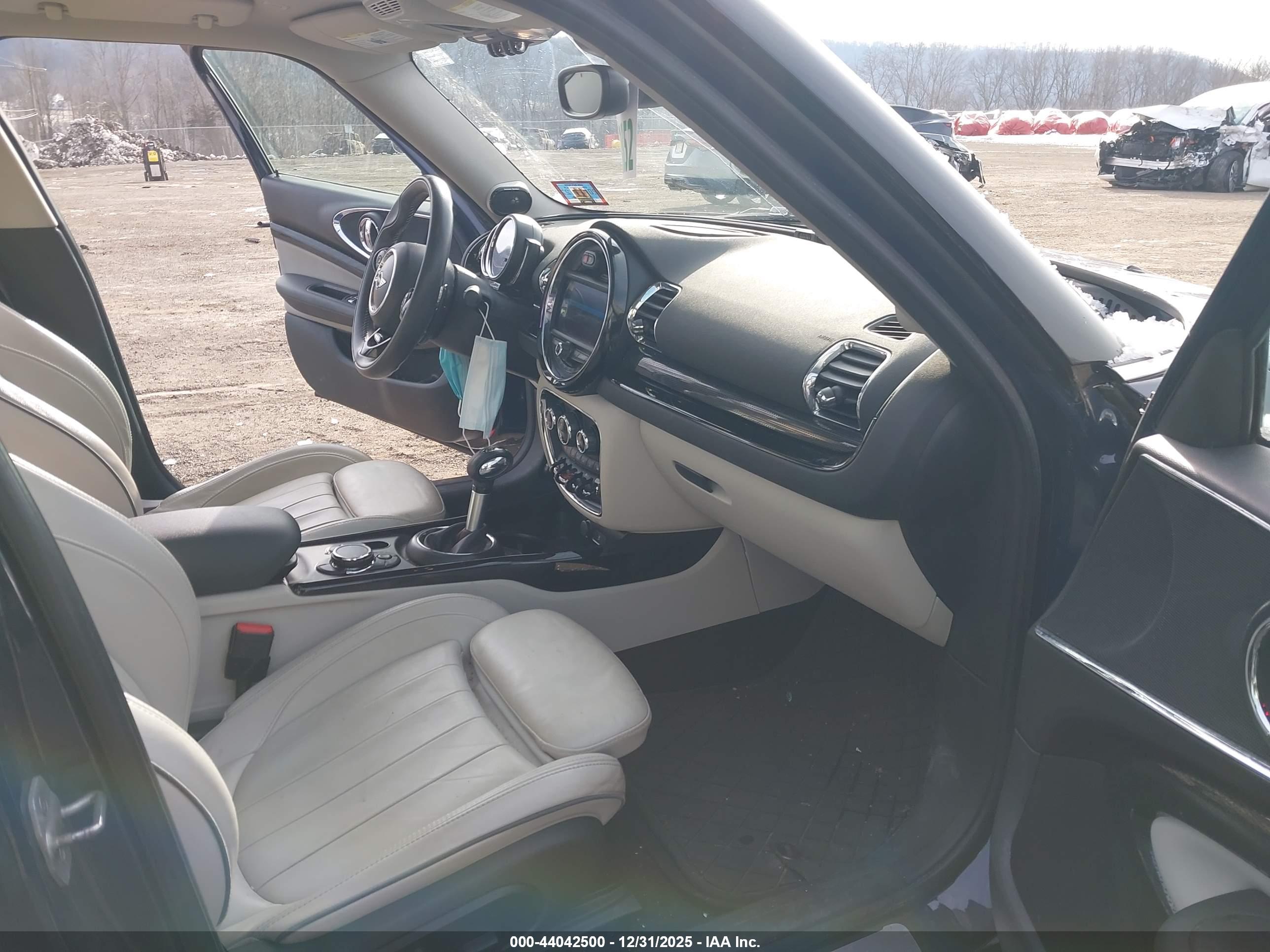 MINI CLUBMAN image 5