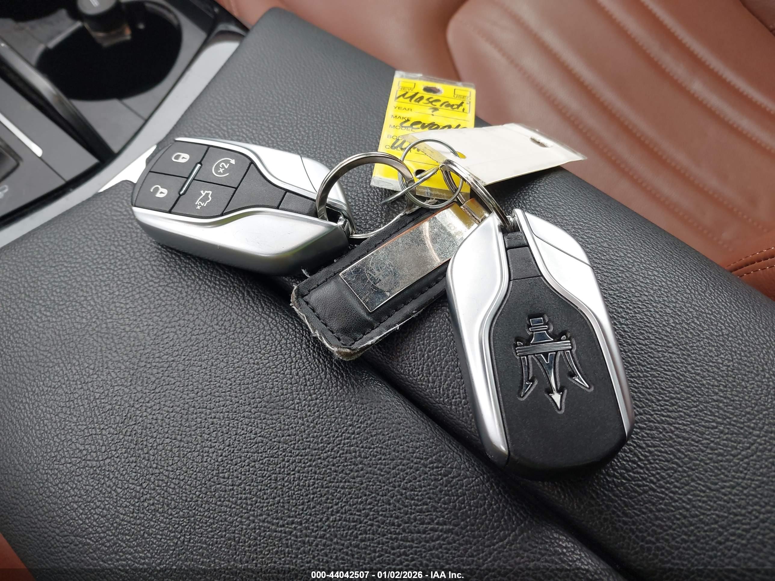 MASERATI LEVANTE image 11