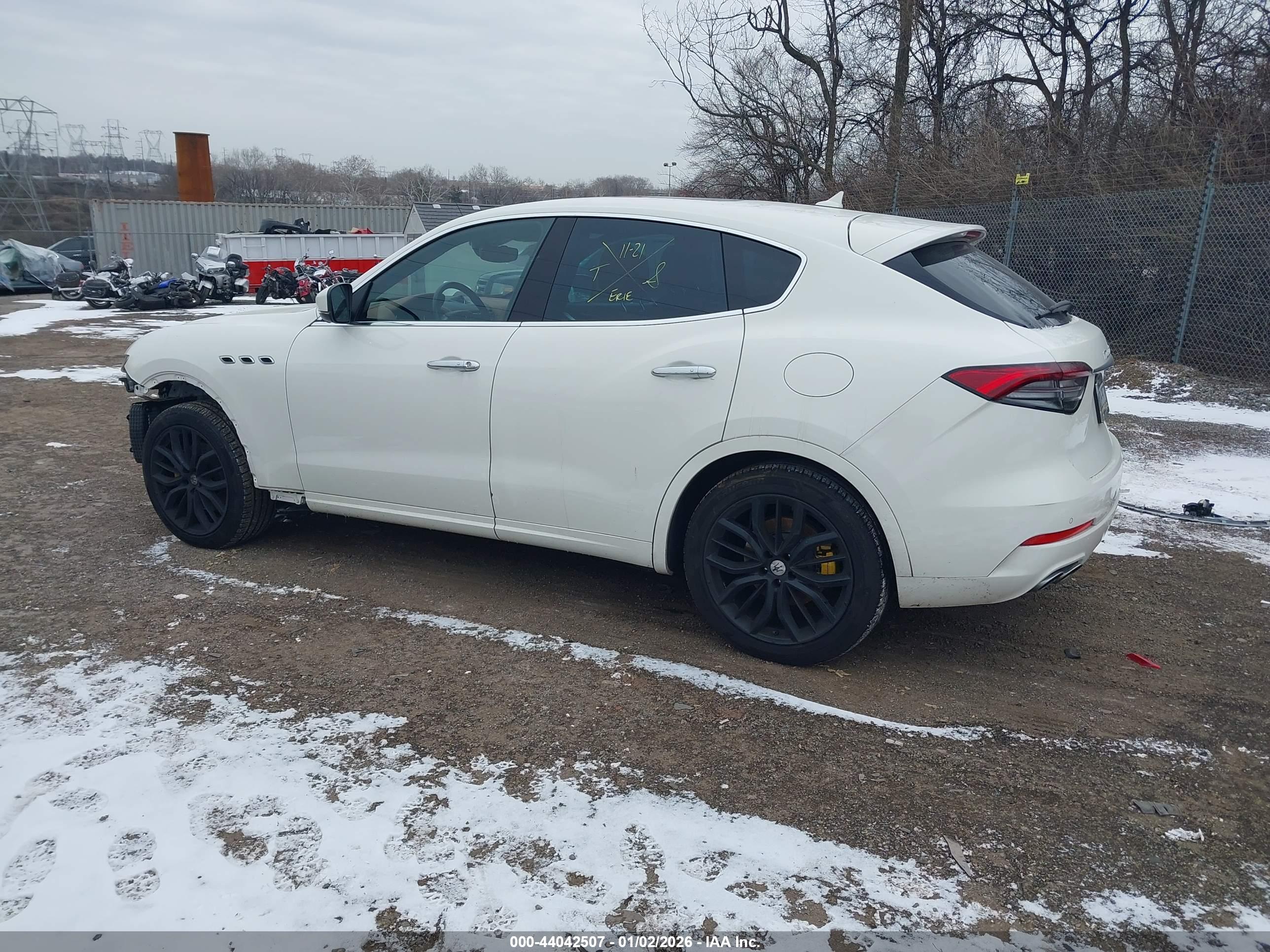 MASERATI LEVANTE image 3