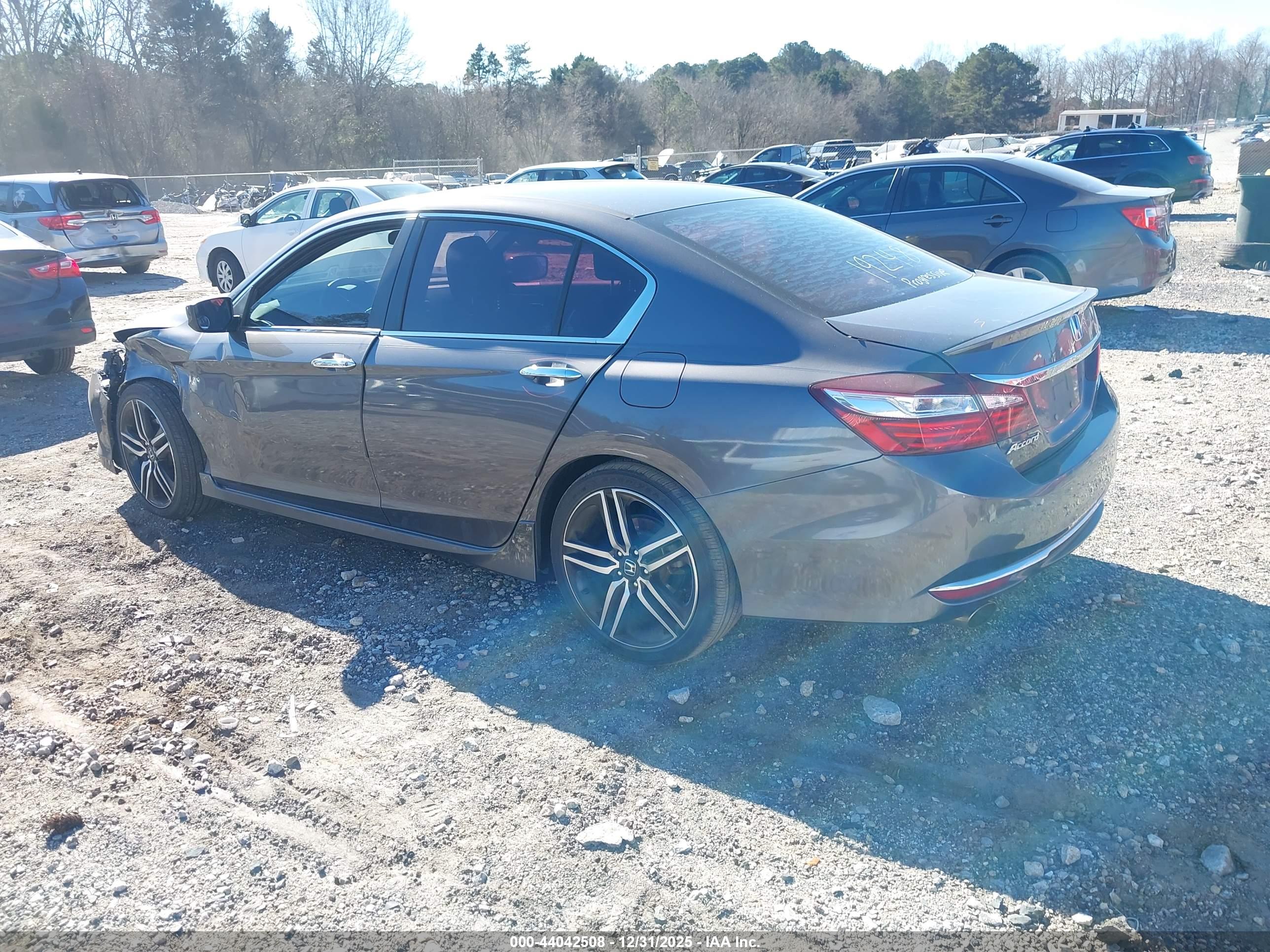 HONDA ACCORD image 3