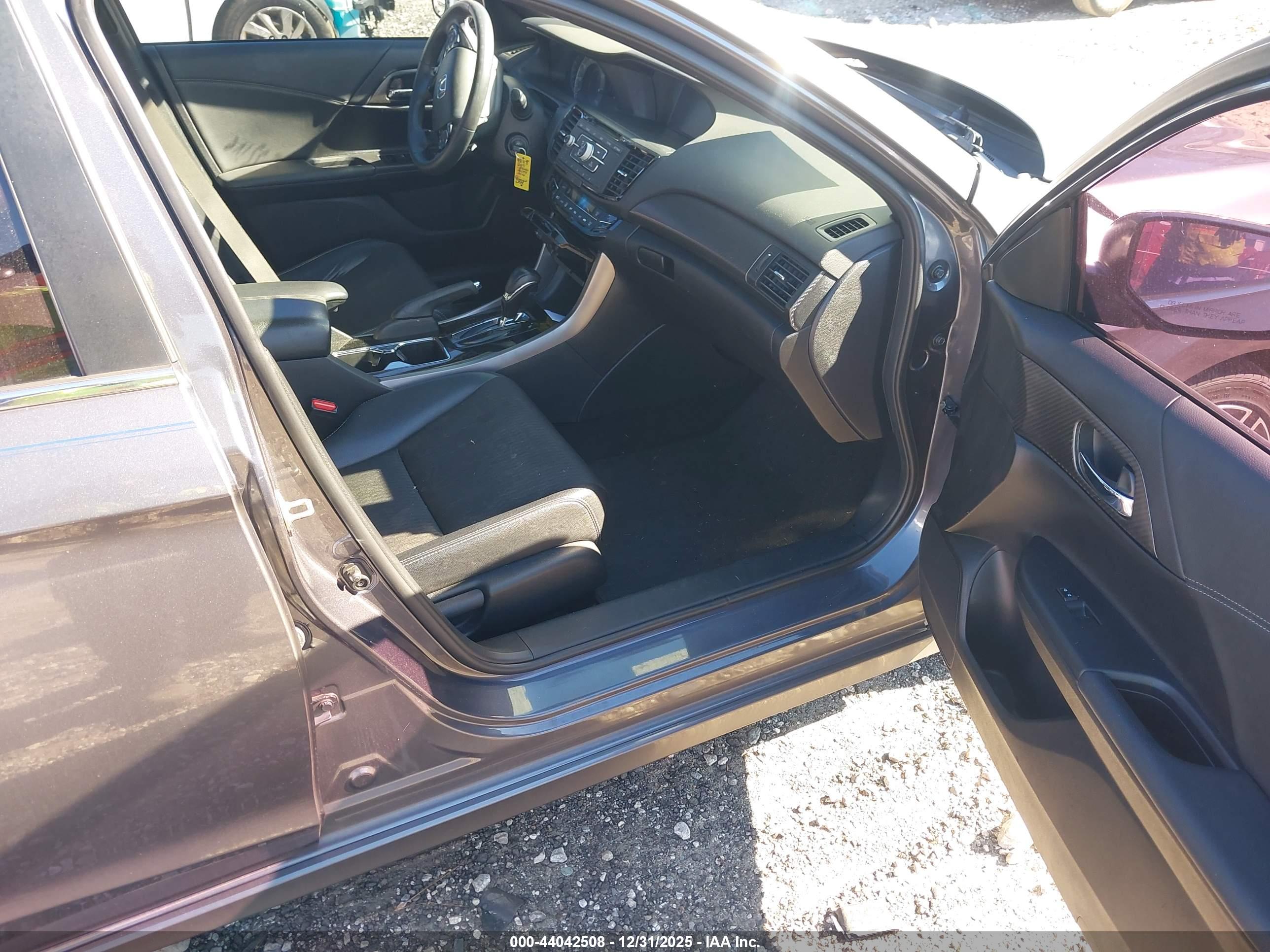 HONDA ACCORD image 5