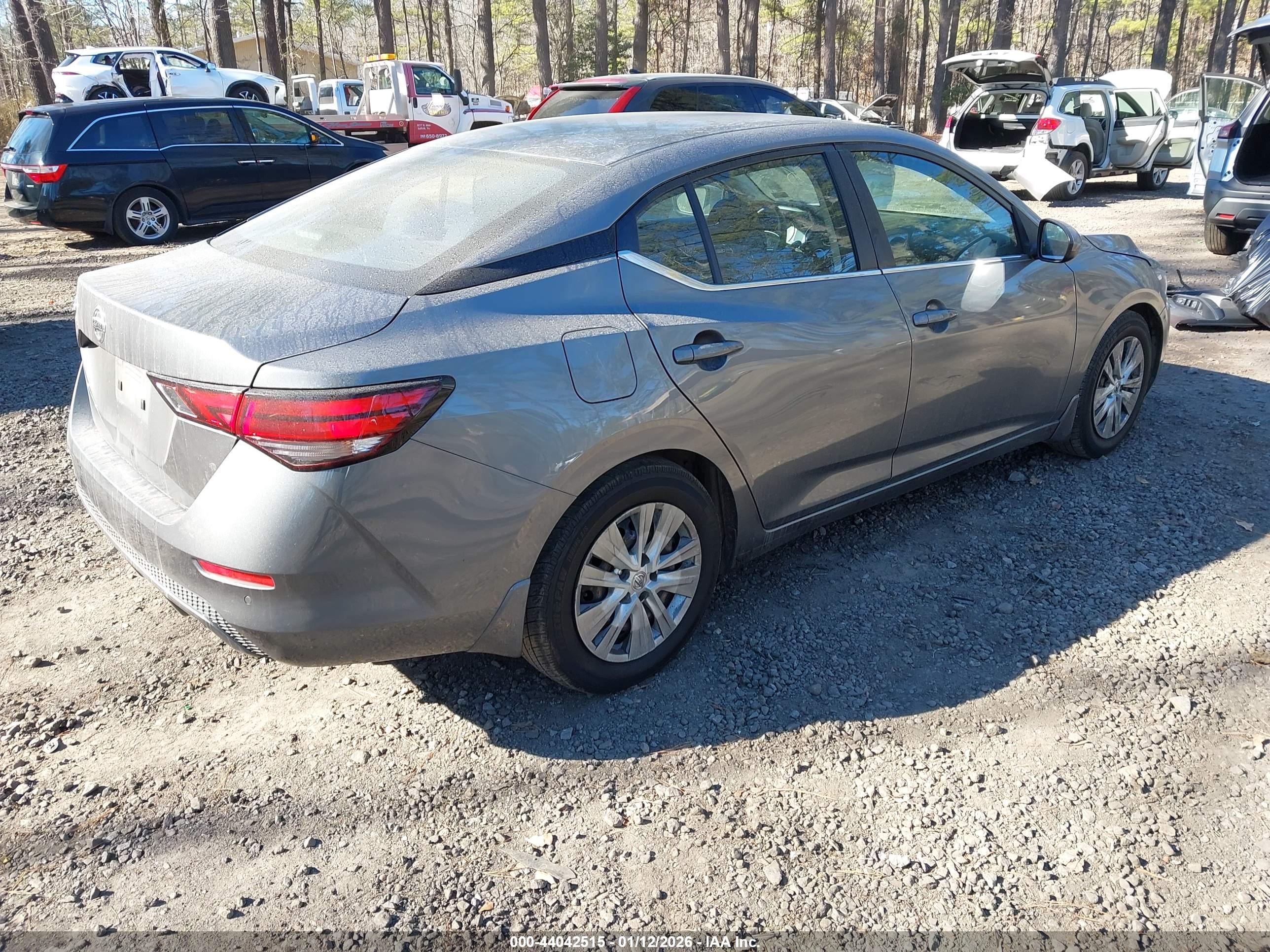 NISSAN SENTRA image 4
