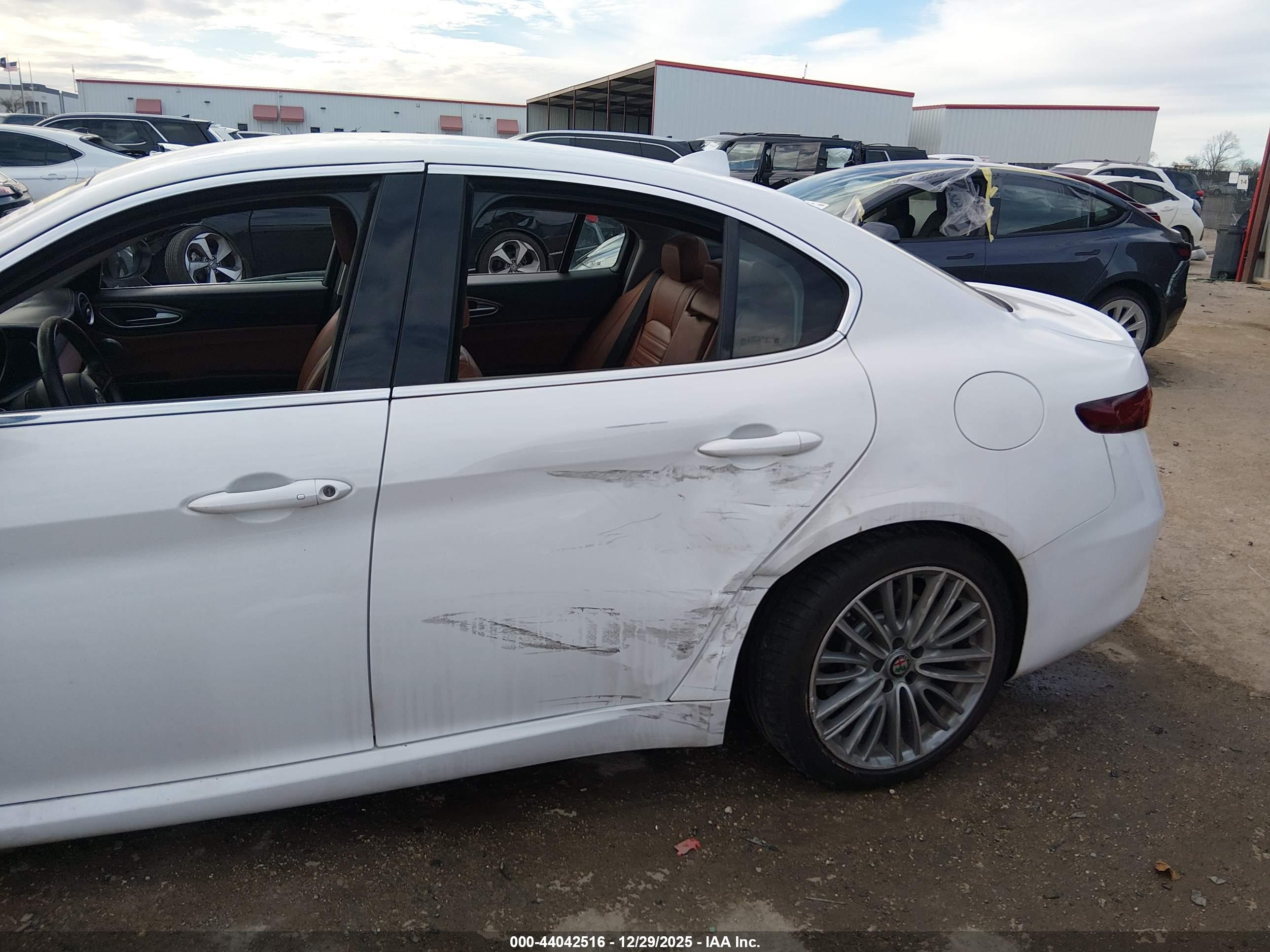 ALFA ROMEO image 6