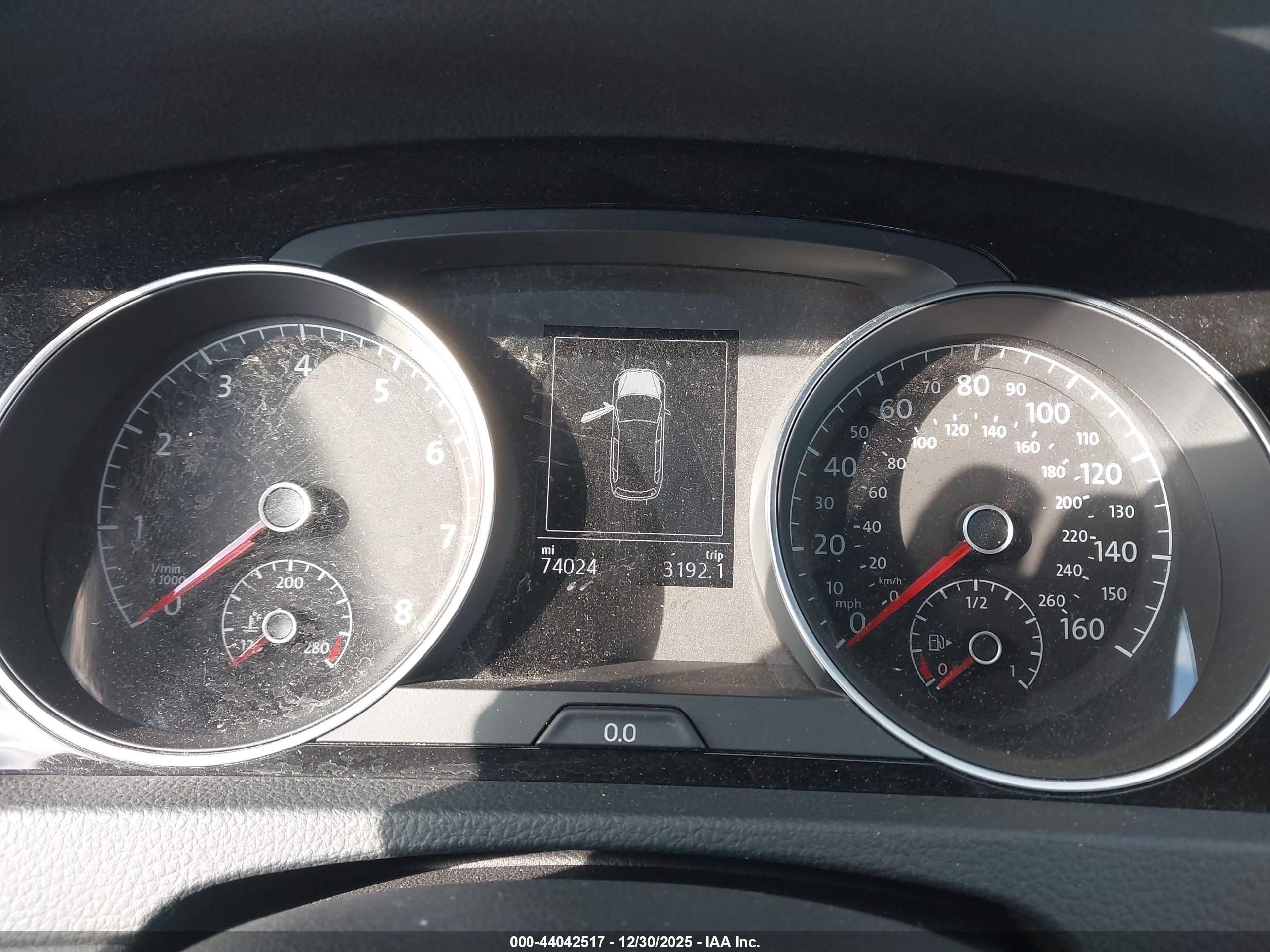VOLKSWAGEN GOLF image 7