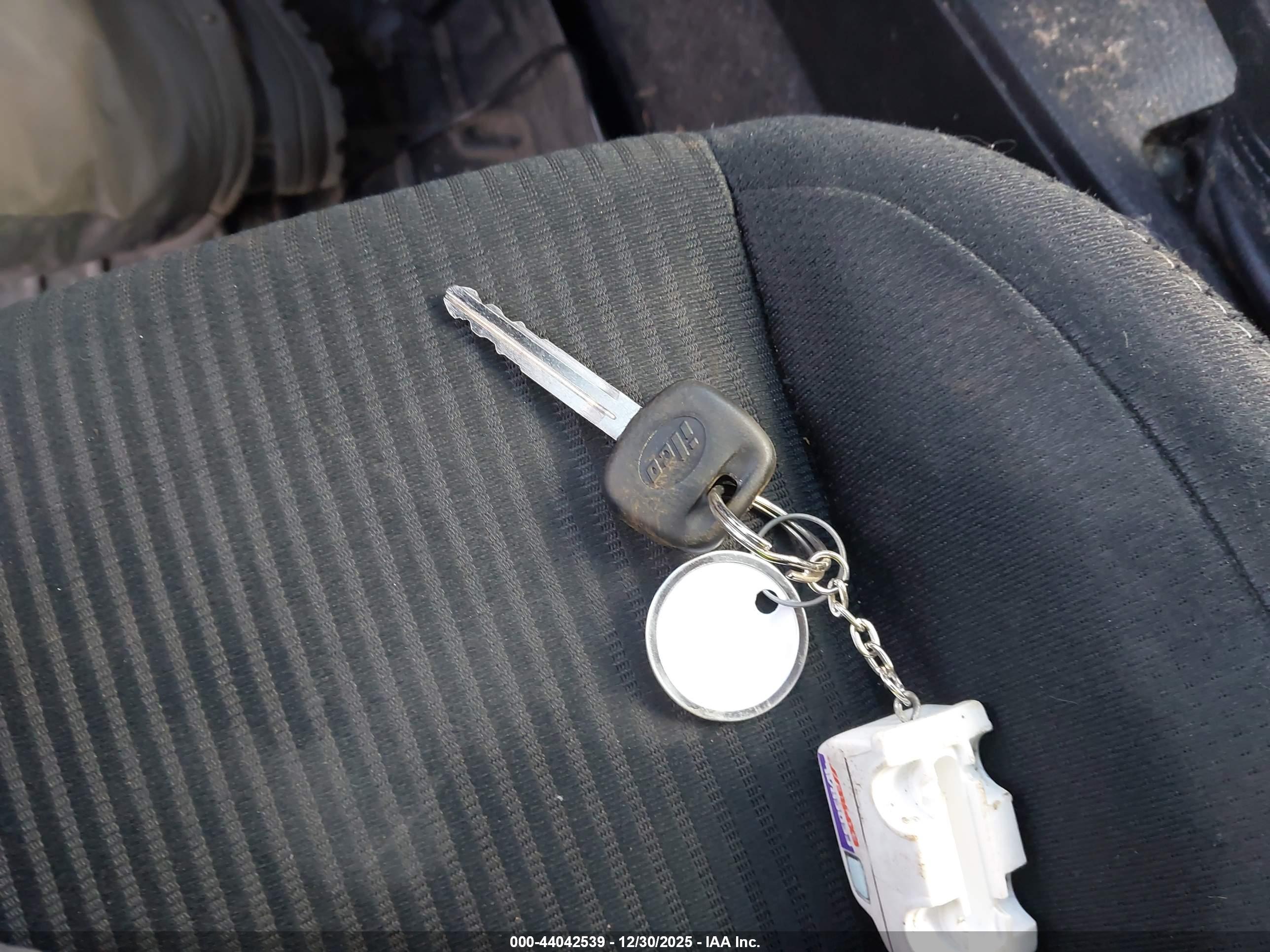 TOYOTA RAV4 image 11