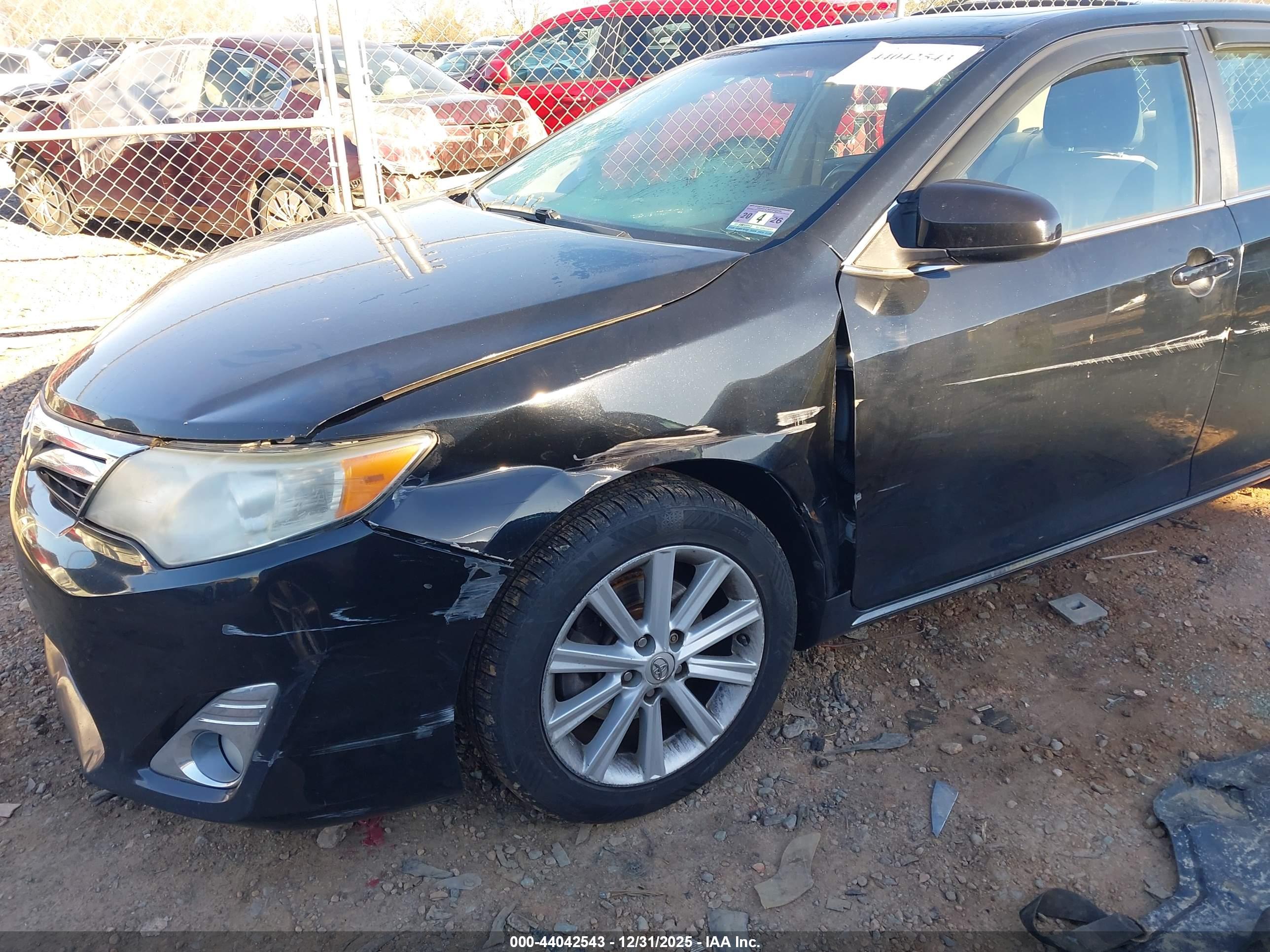 TOYOTA CAMRY image 6
