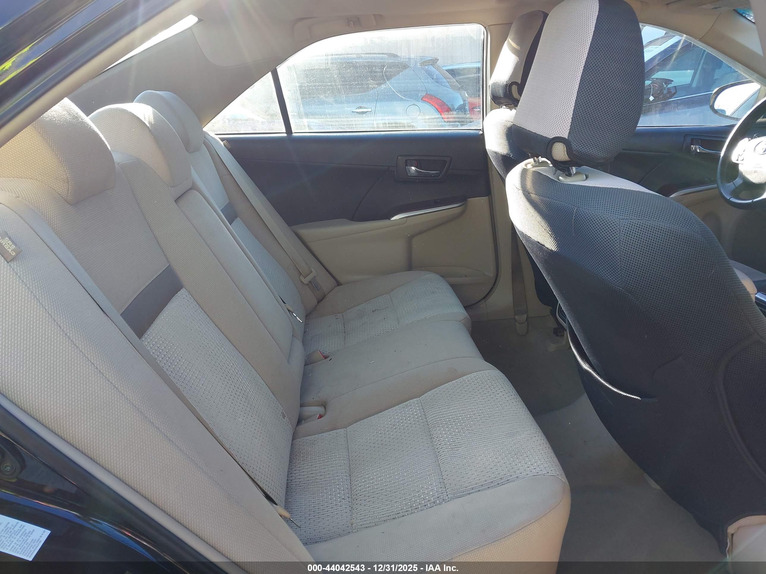 TOYOTA CAMRY image 8