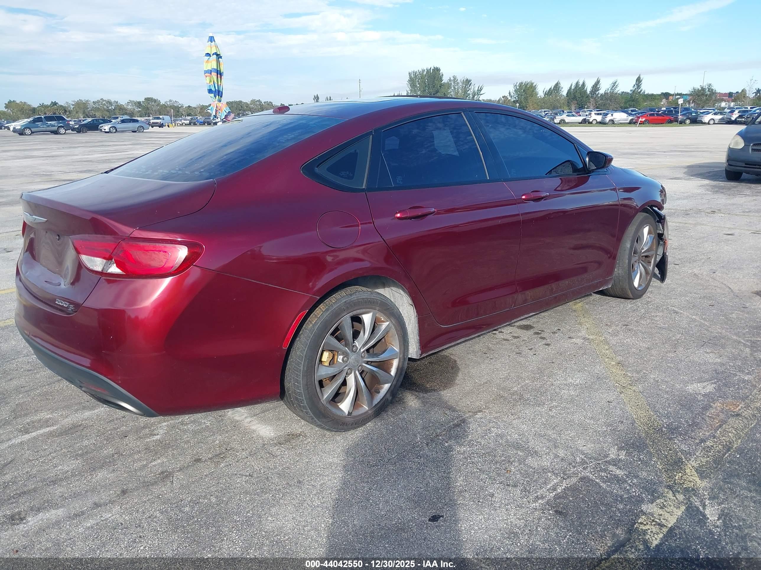 CHRYSLER 200 image 4