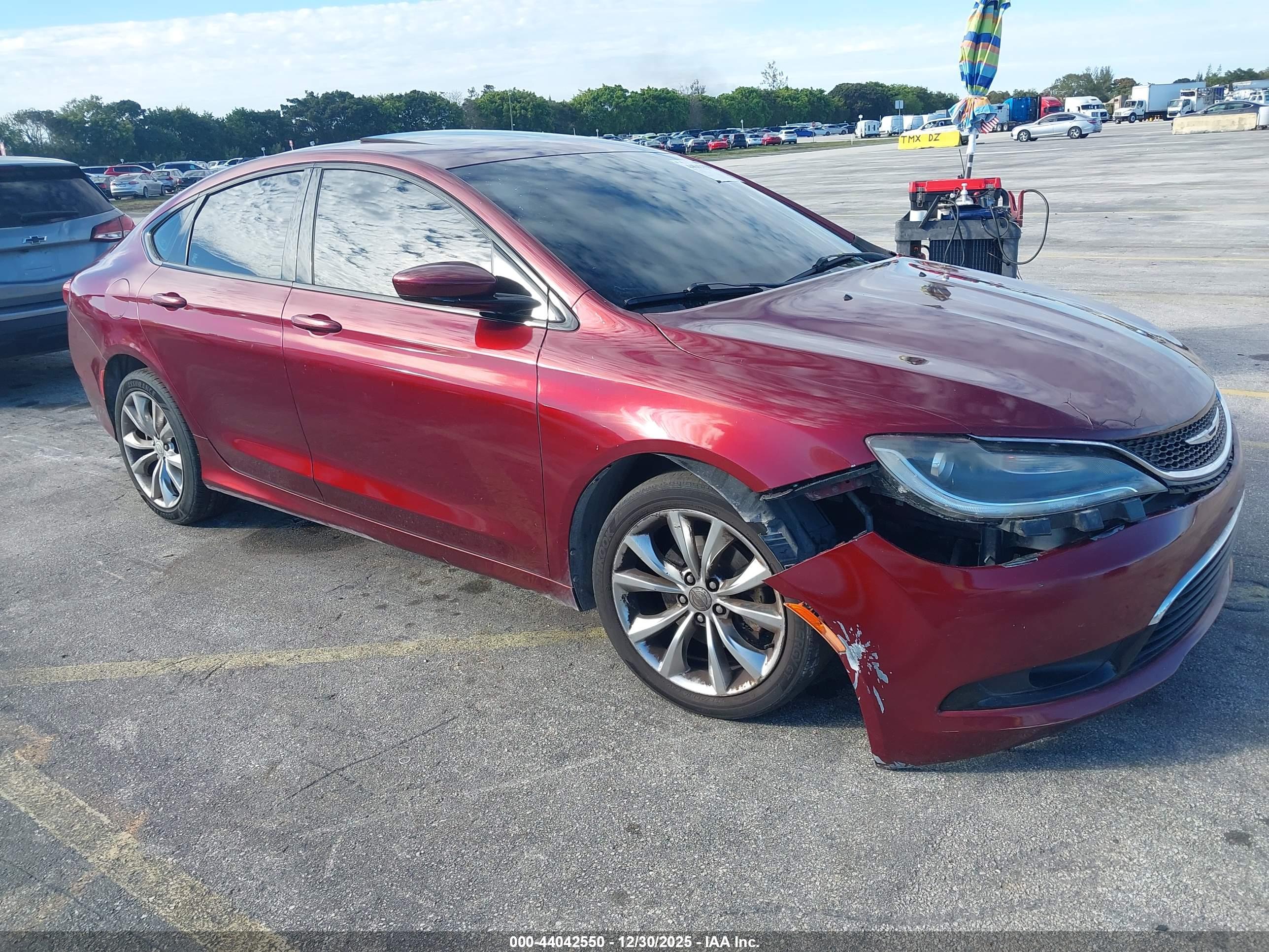 CHRYSLER 200 image 6