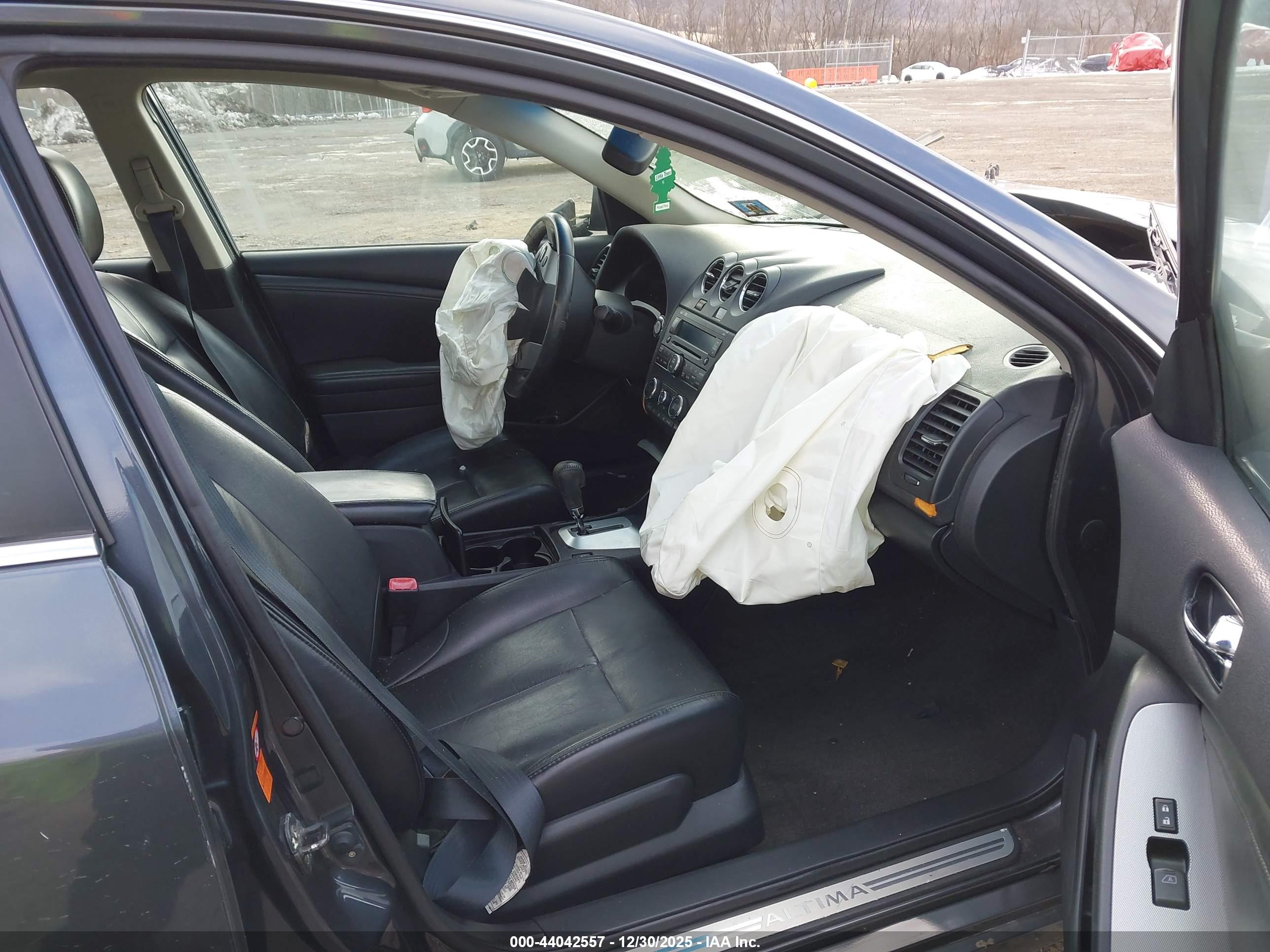 NISSAN ALTIMA image 5