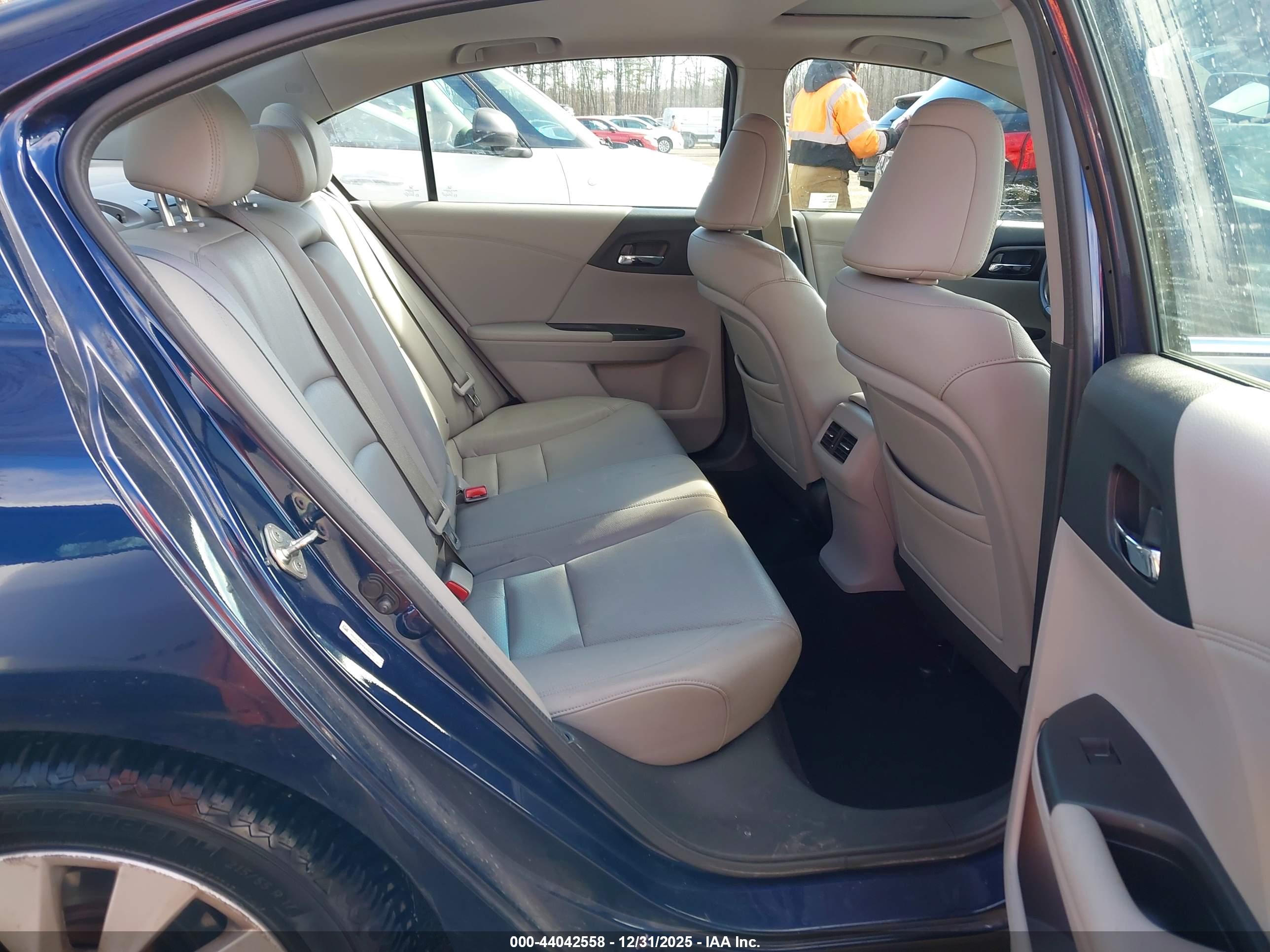 HONDA ACCORD image 8