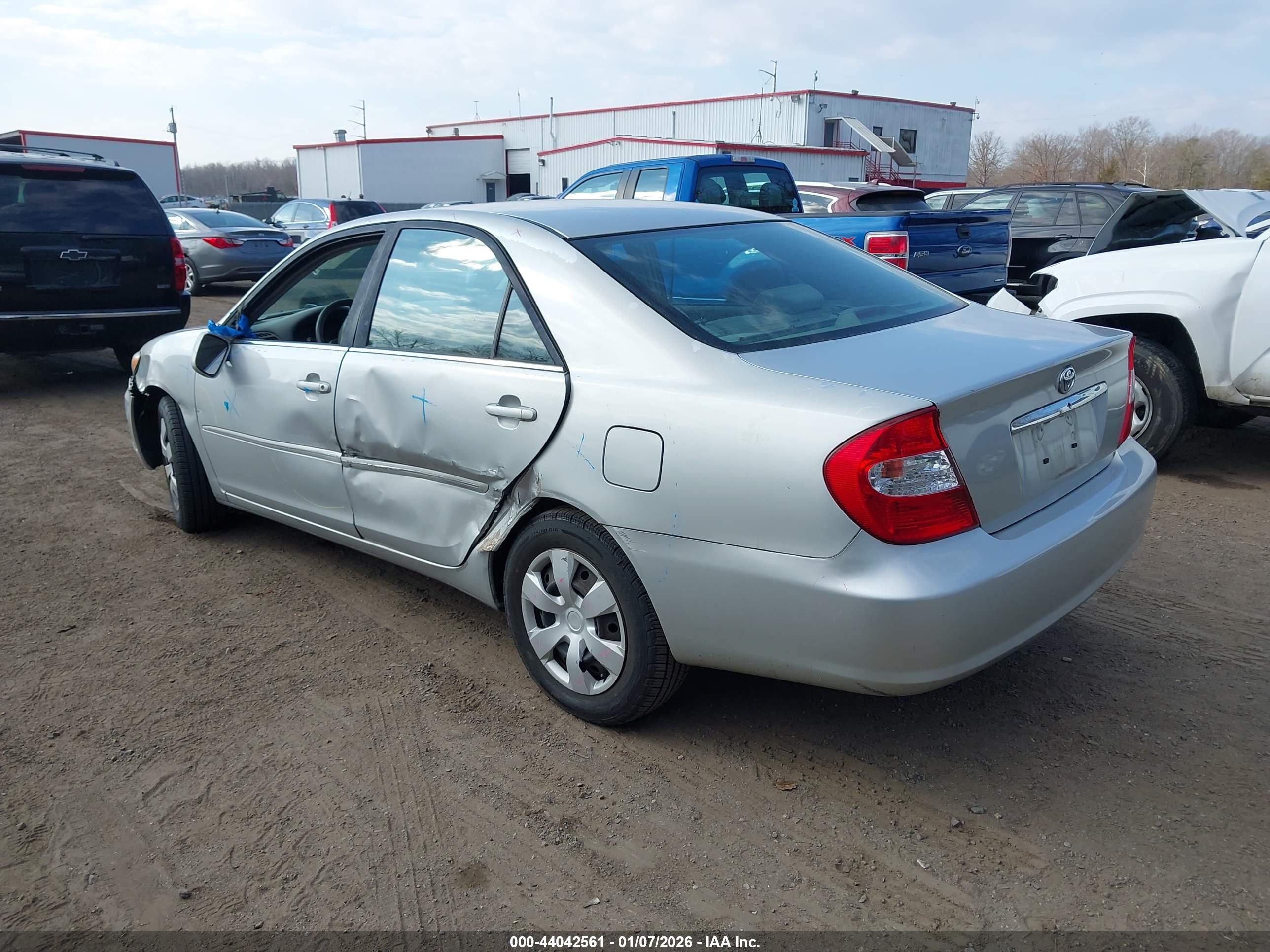 TOYOTA CAMRY image 3