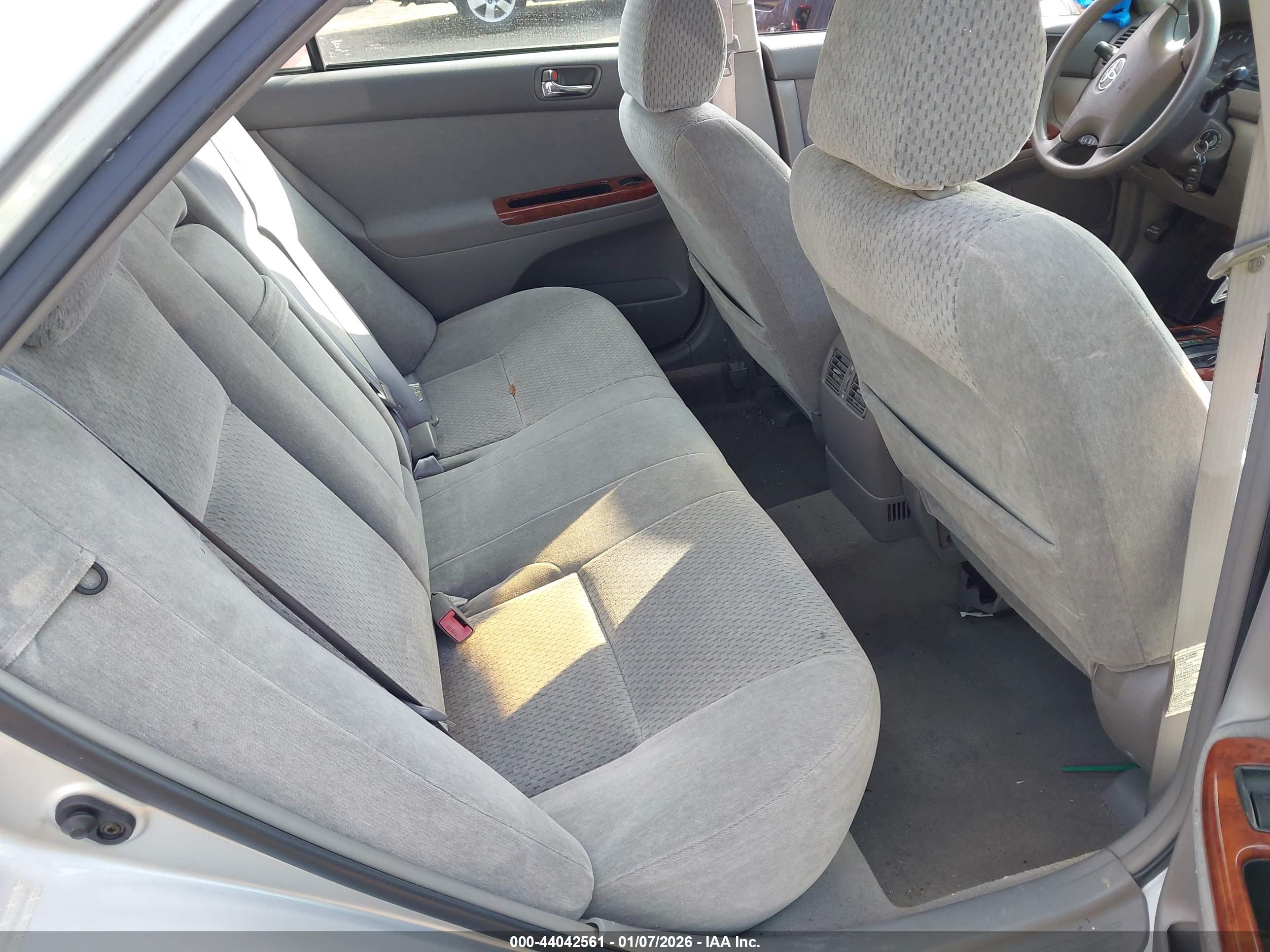 TOYOTA CAMRY image 8