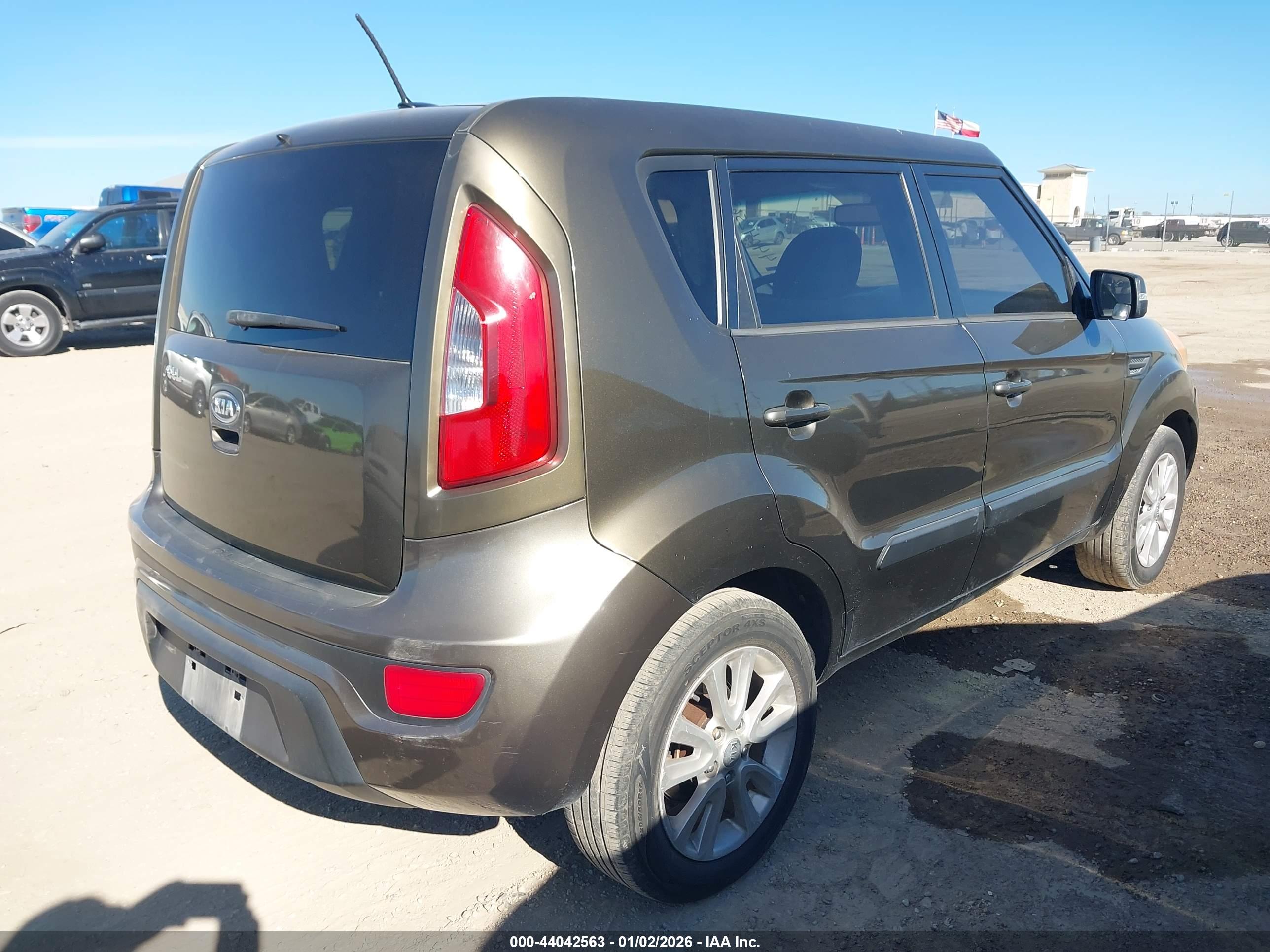 KIA SOUL image 4
