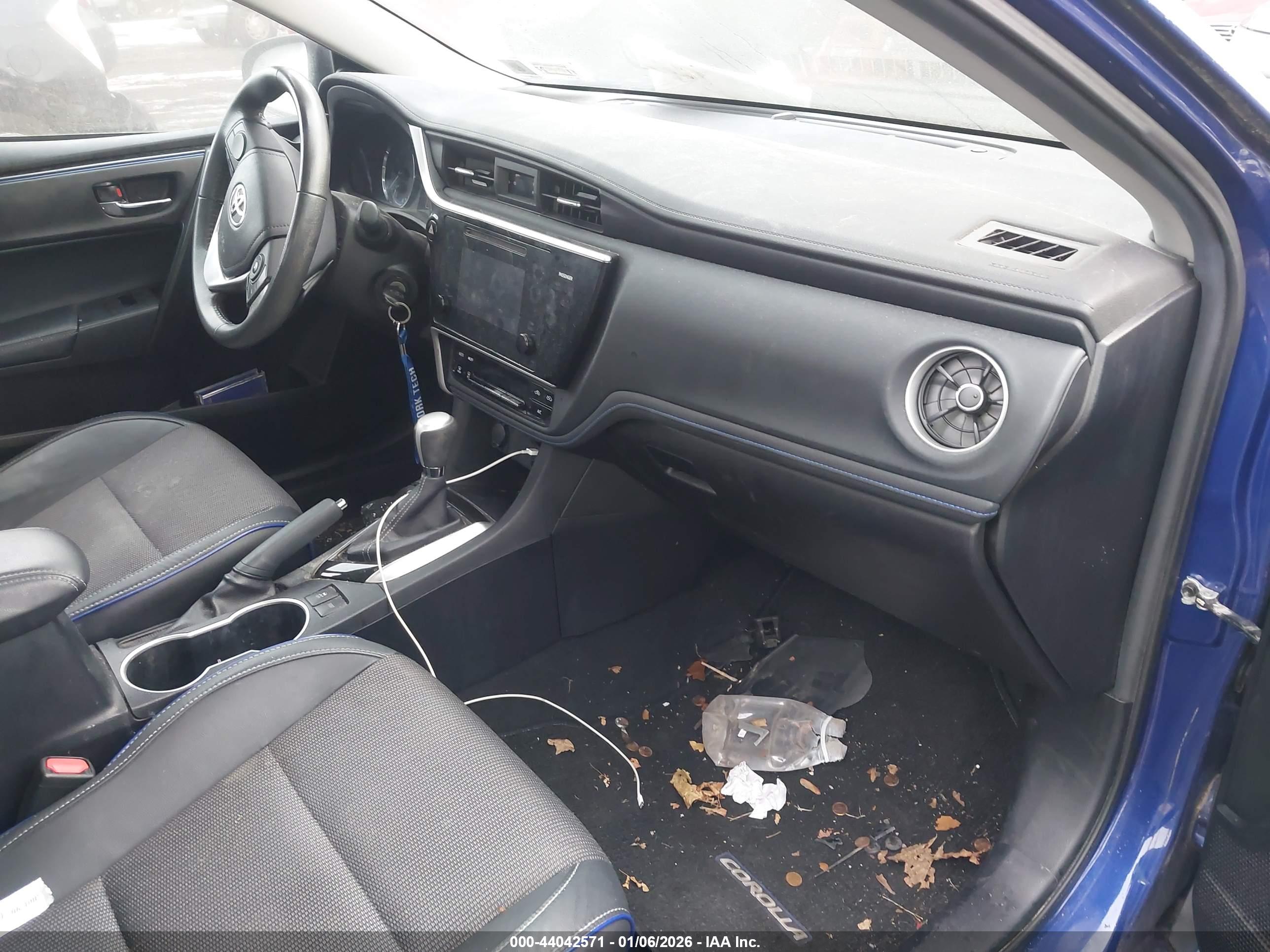 TOYOTA COROLLA image 5
