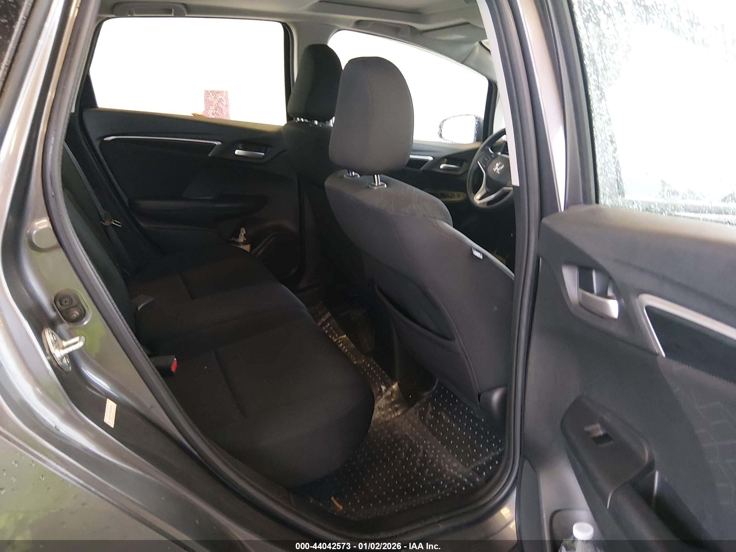 HONDA FIT image 8