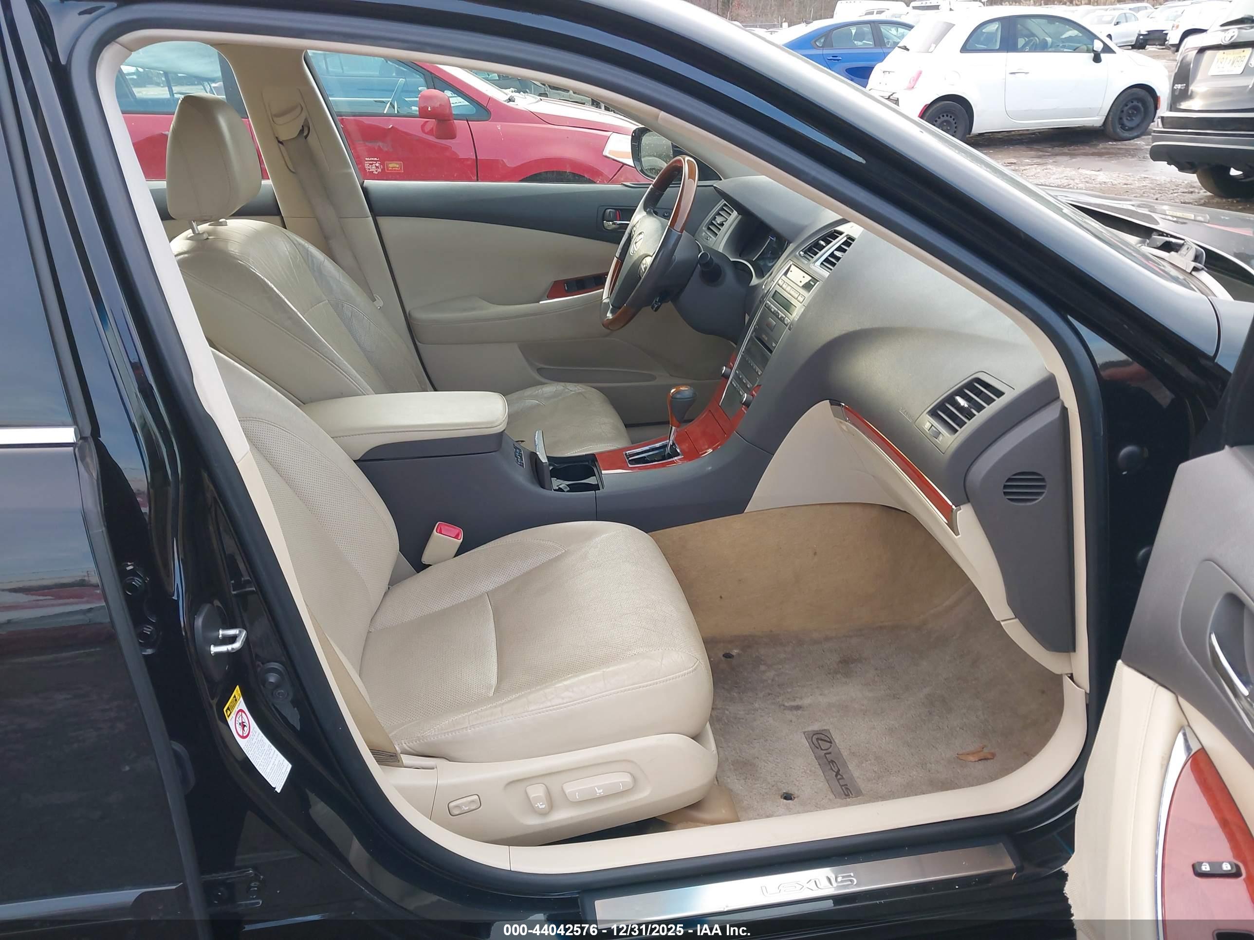 LEXUS ES image 5
