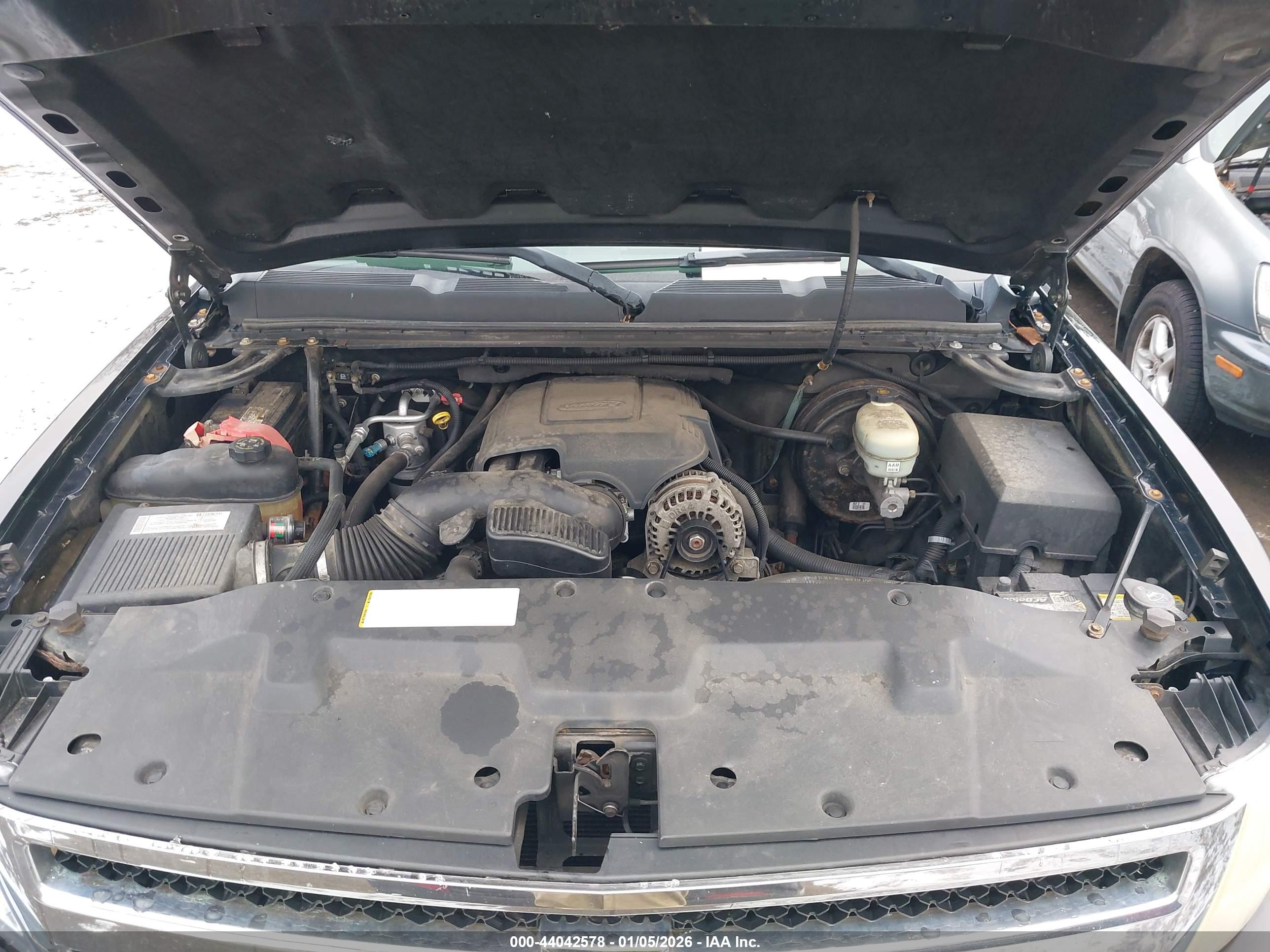 CHEVROLET SILVERADO image 10