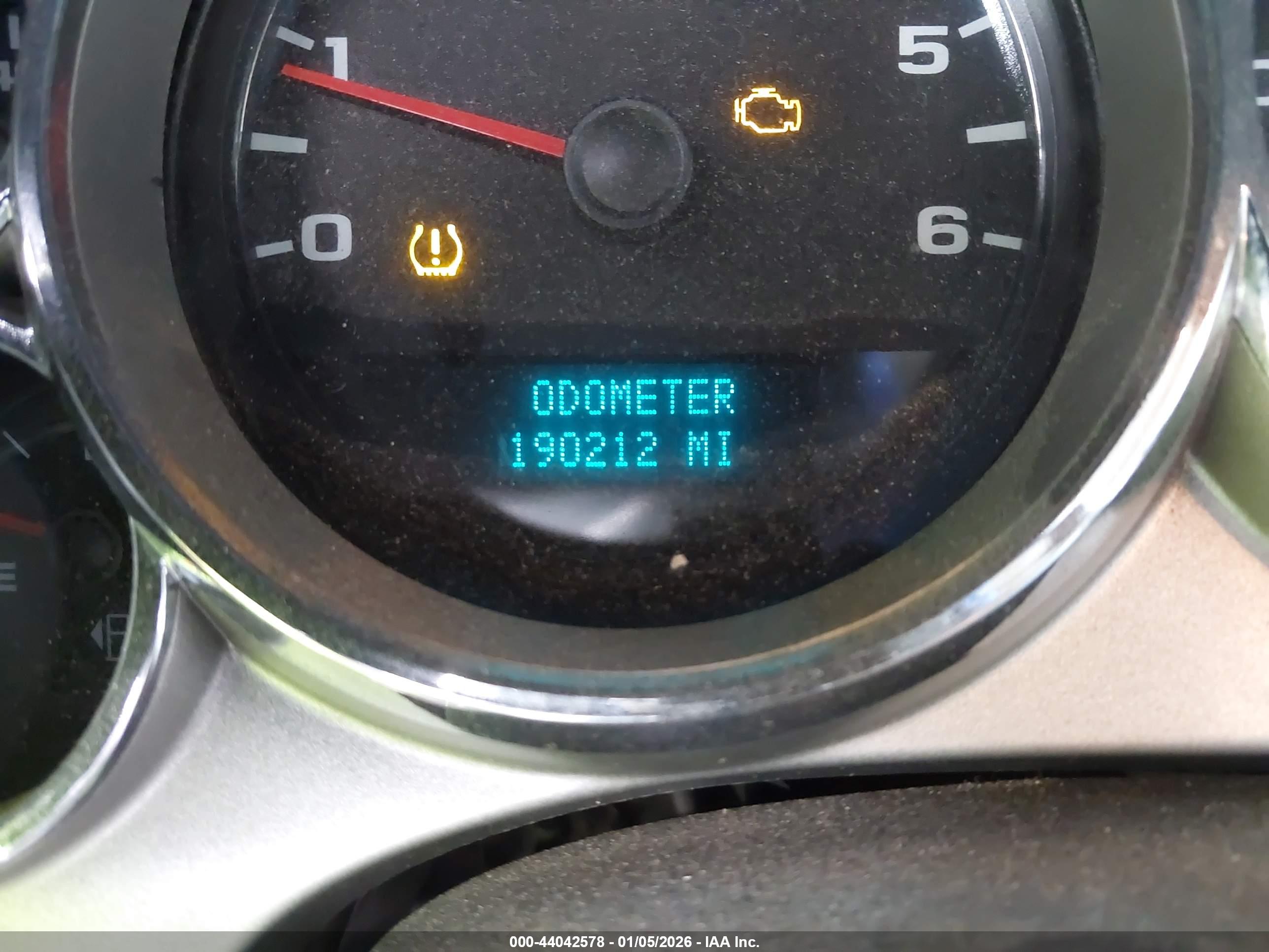 CHEVROLET SILVERADO image 7
