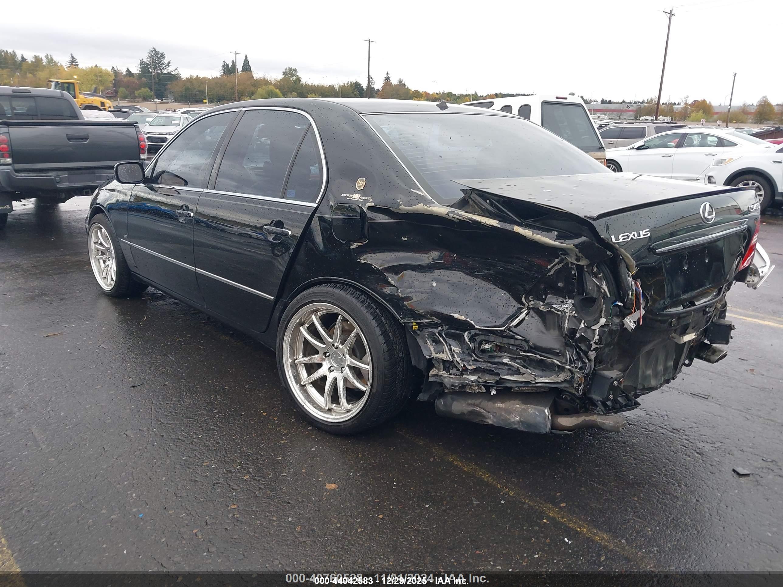 LEXUS LS image 3