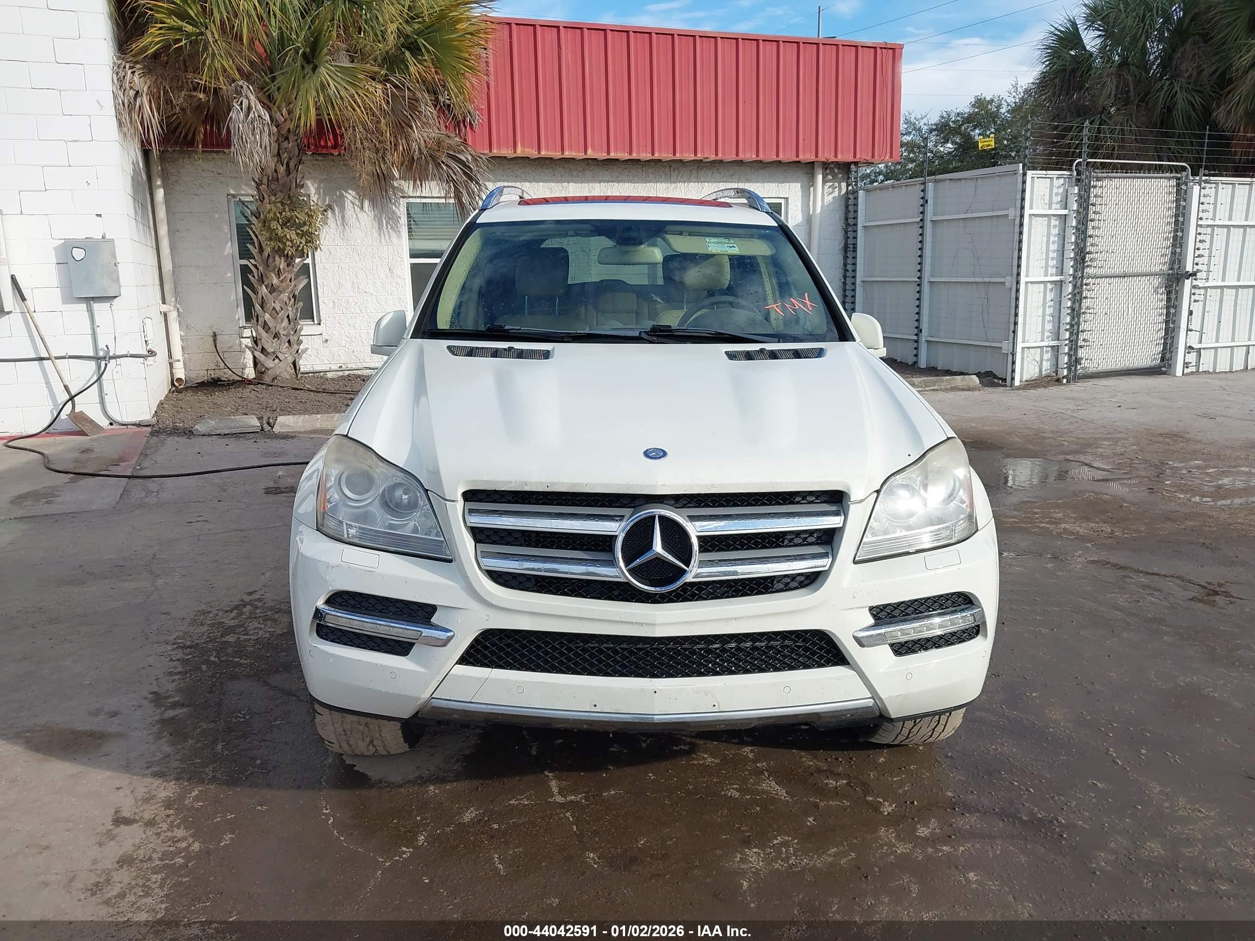 MERCEDES-BENZ GL image 6