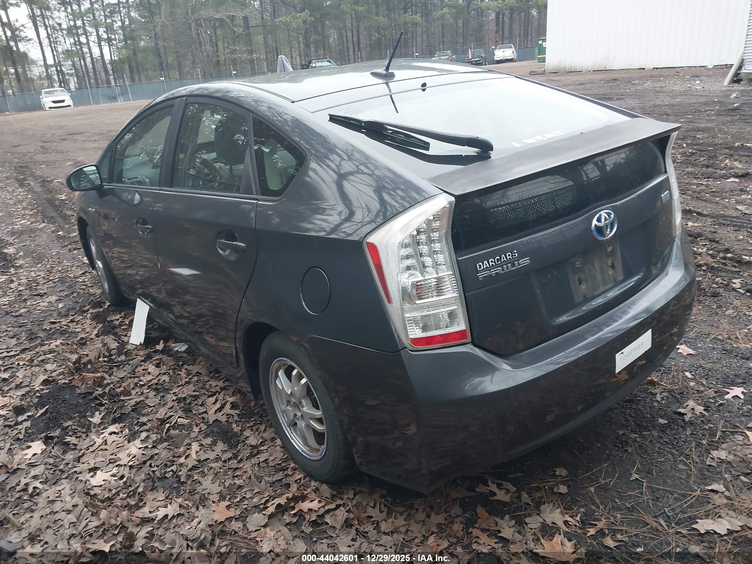 TOYOTA PRIUS image 3