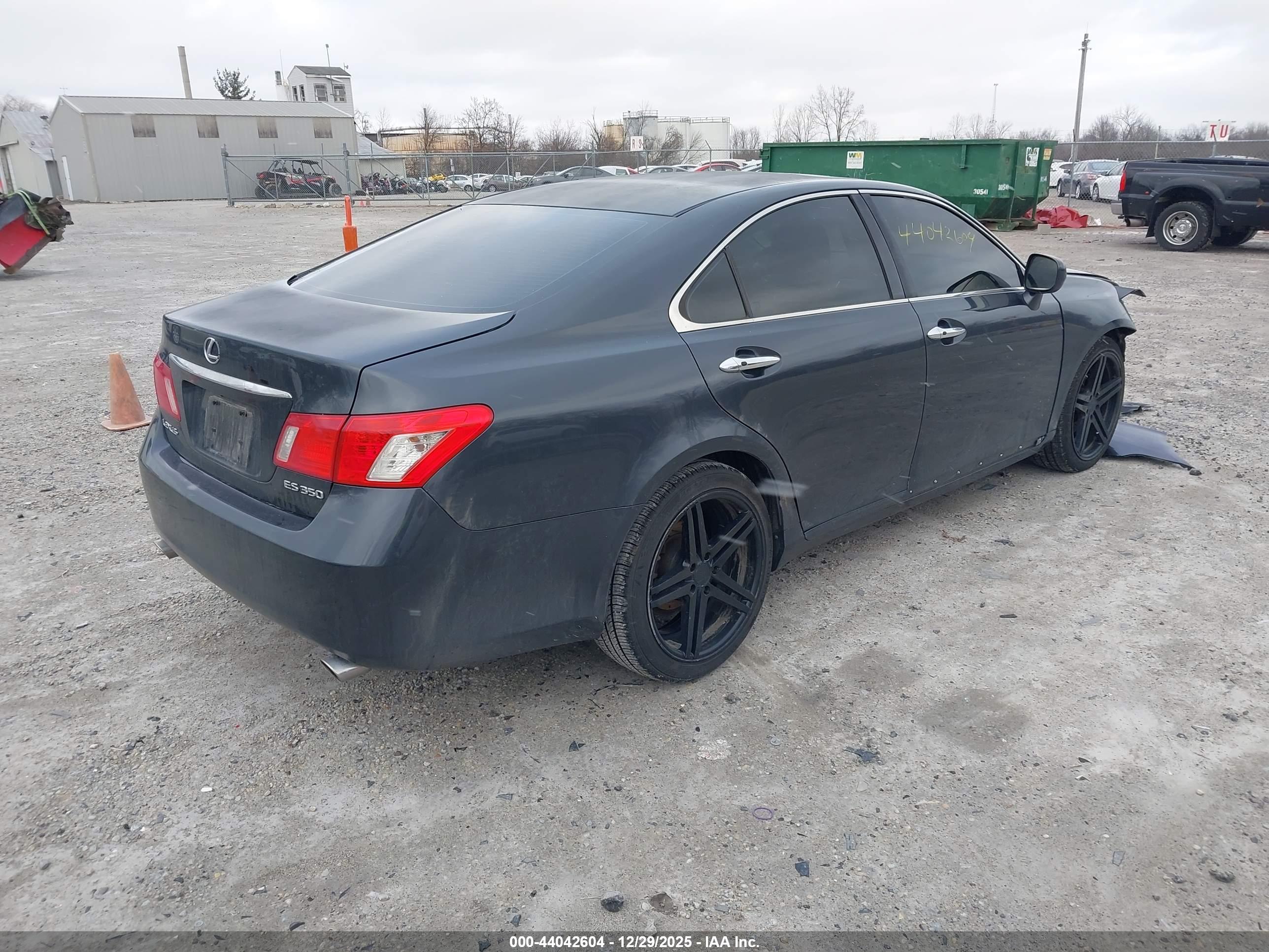 LEXUS ES image 4