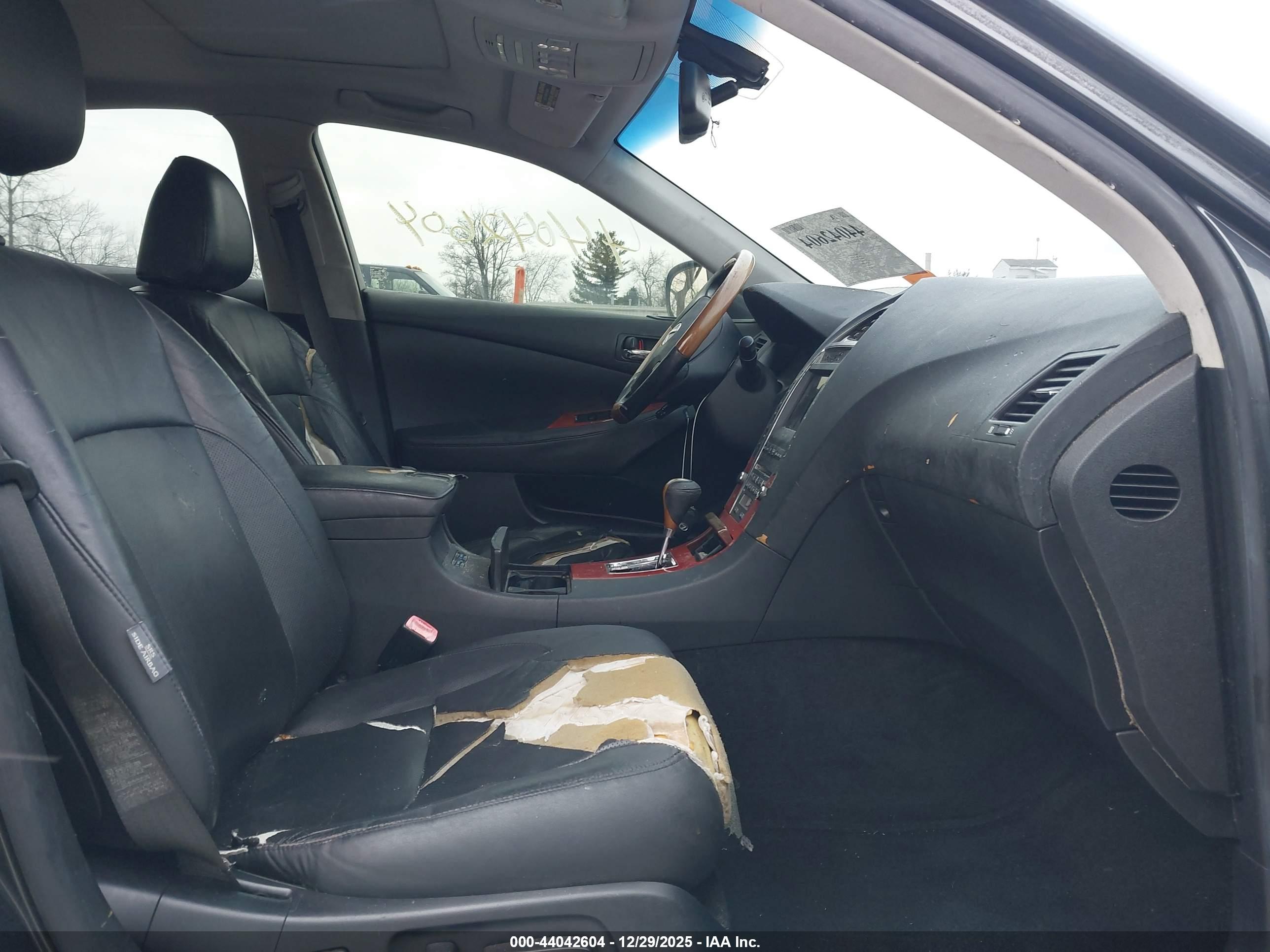 LEXUS ES image 5