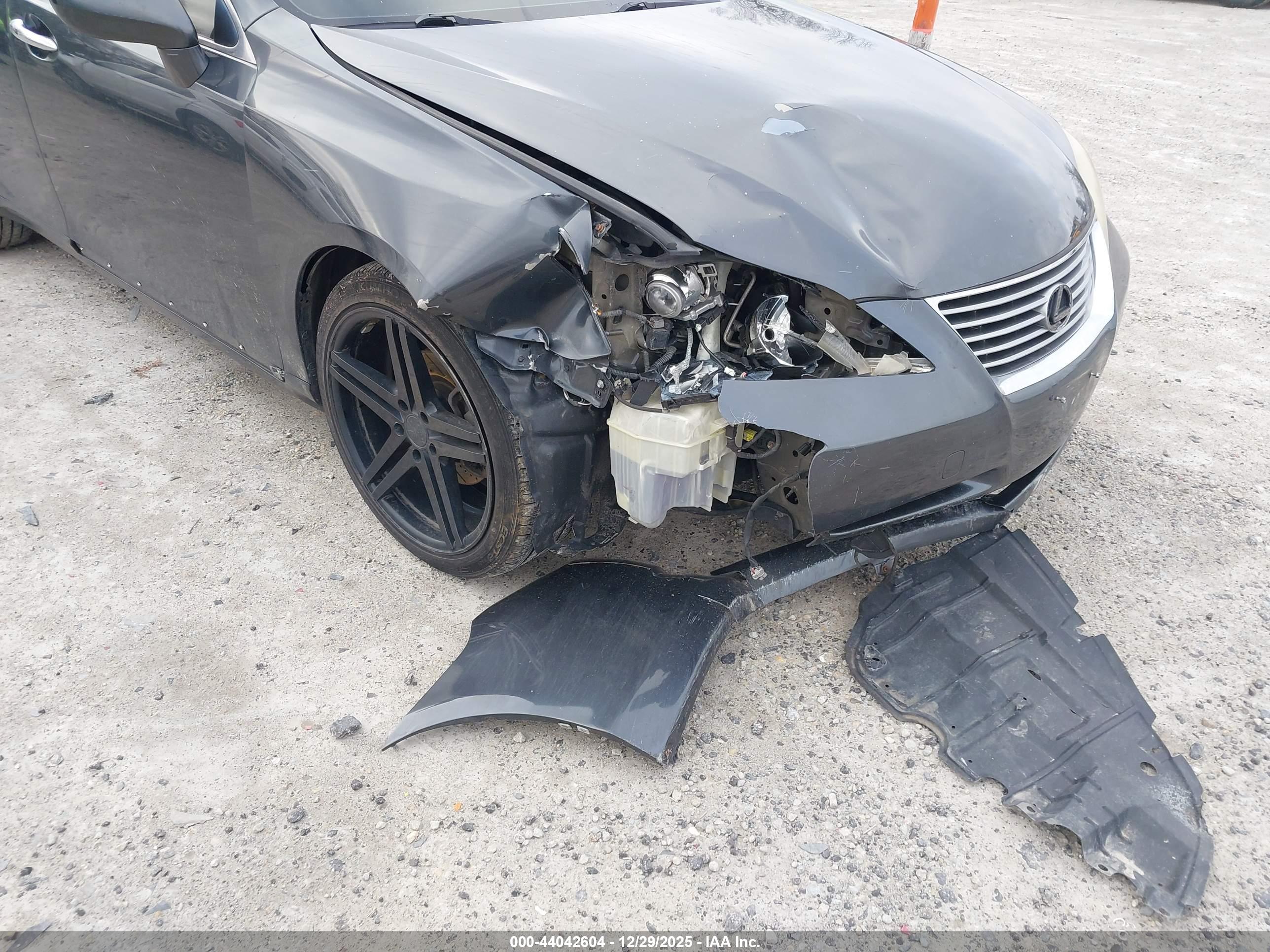 LEXUS ES image 6