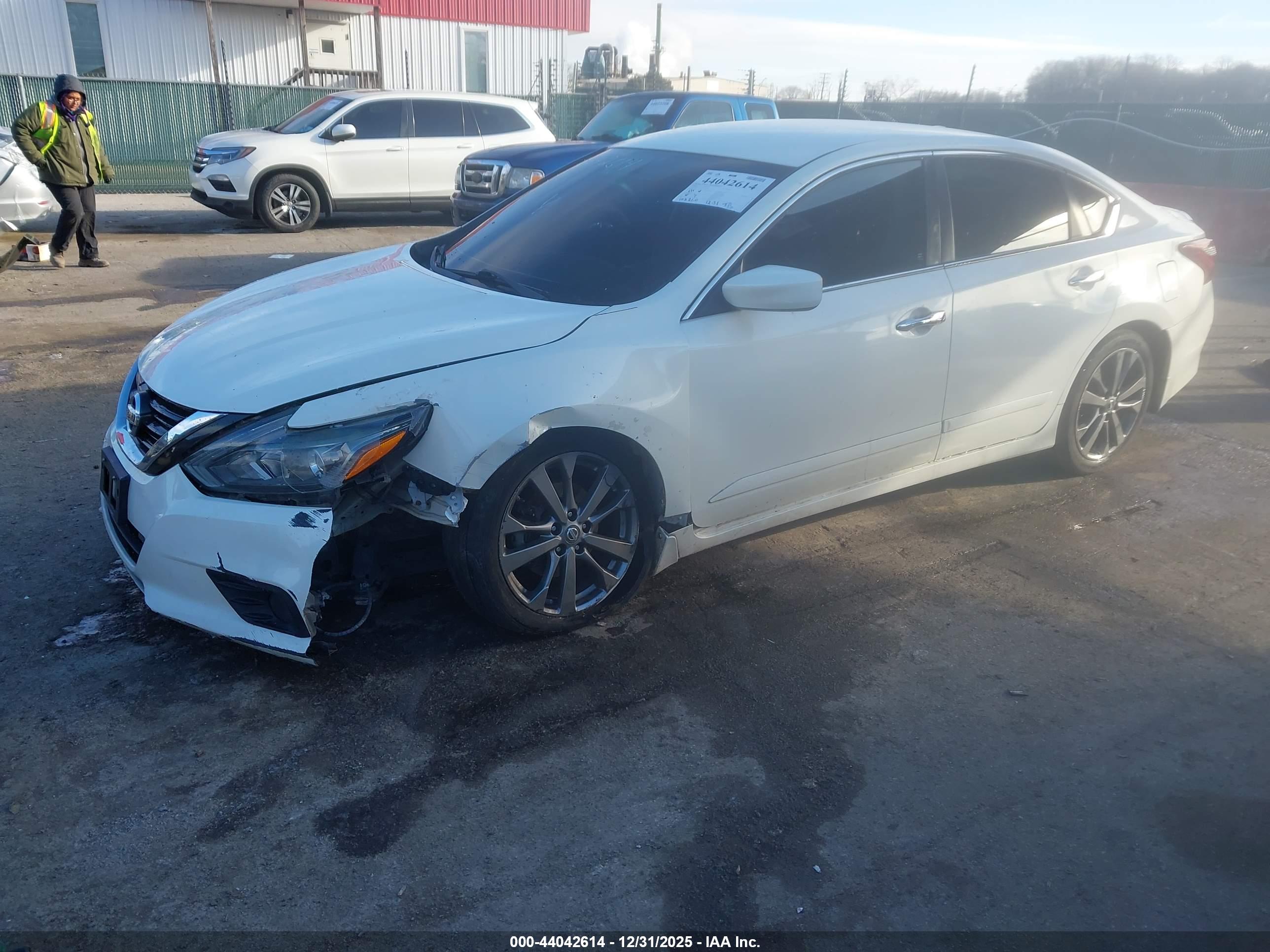 NISSAN ALTIMA image 2