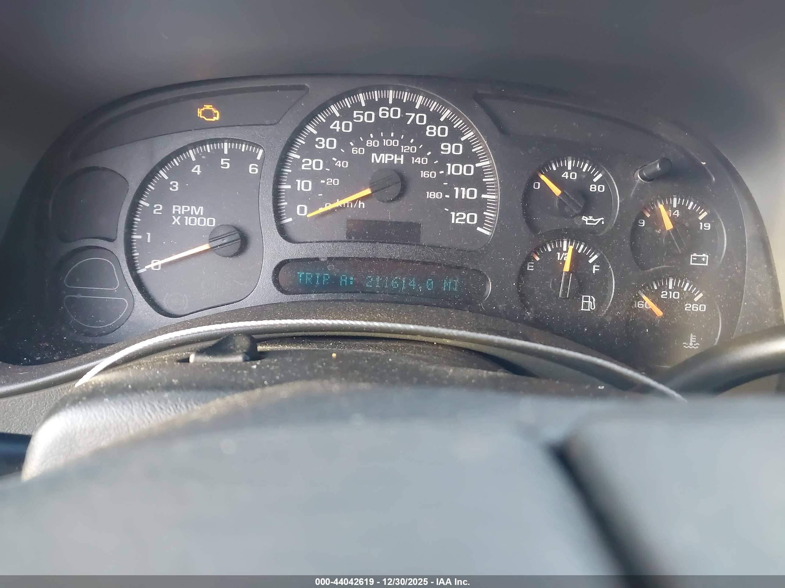 CHEVROLET TAHOE image 7