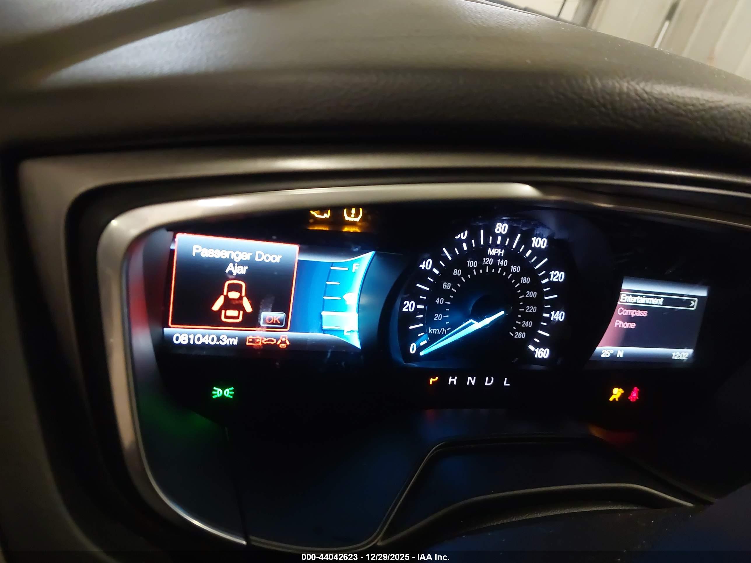 FORD FUSION image 7