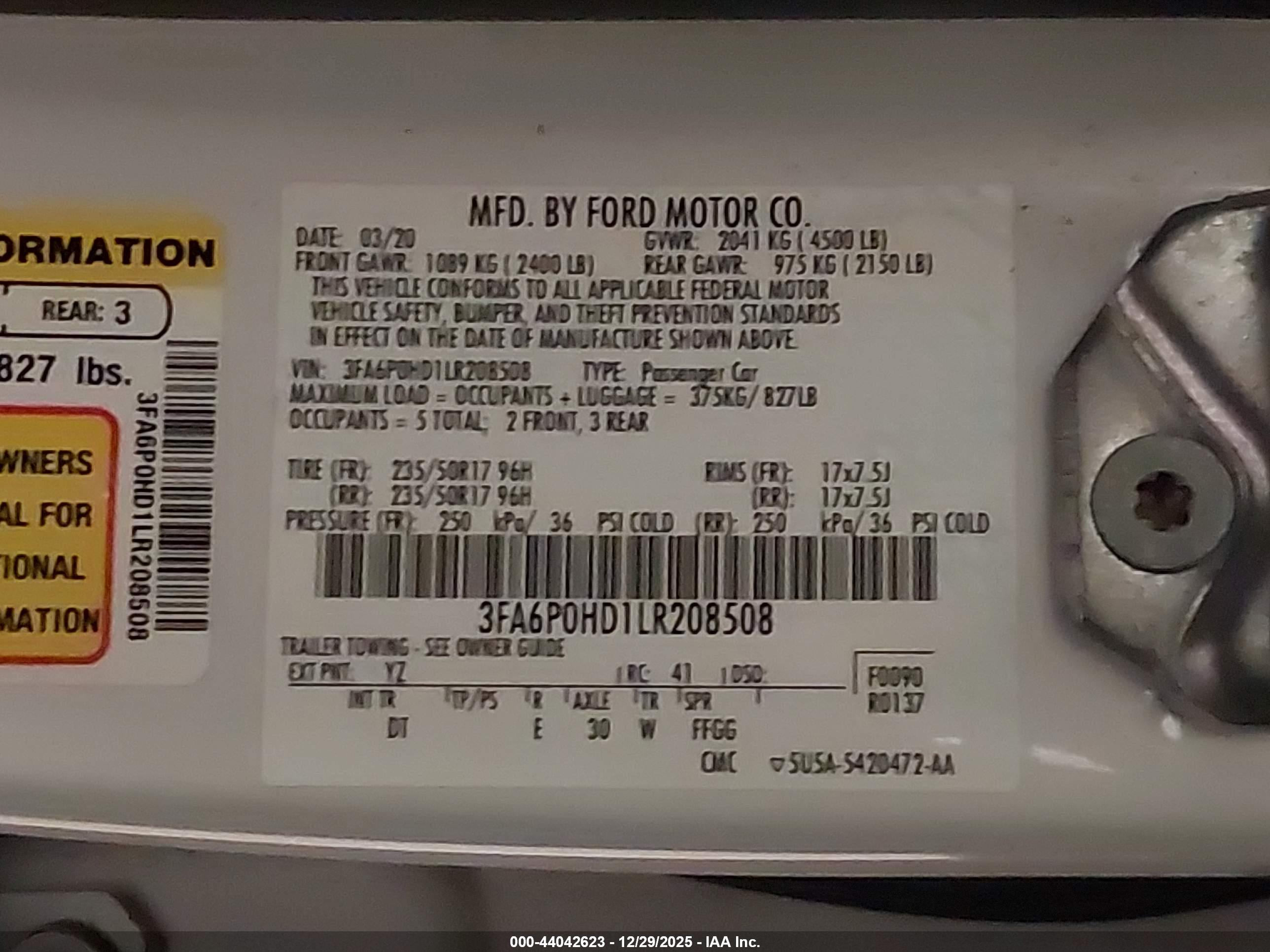FORD FUSION image 9