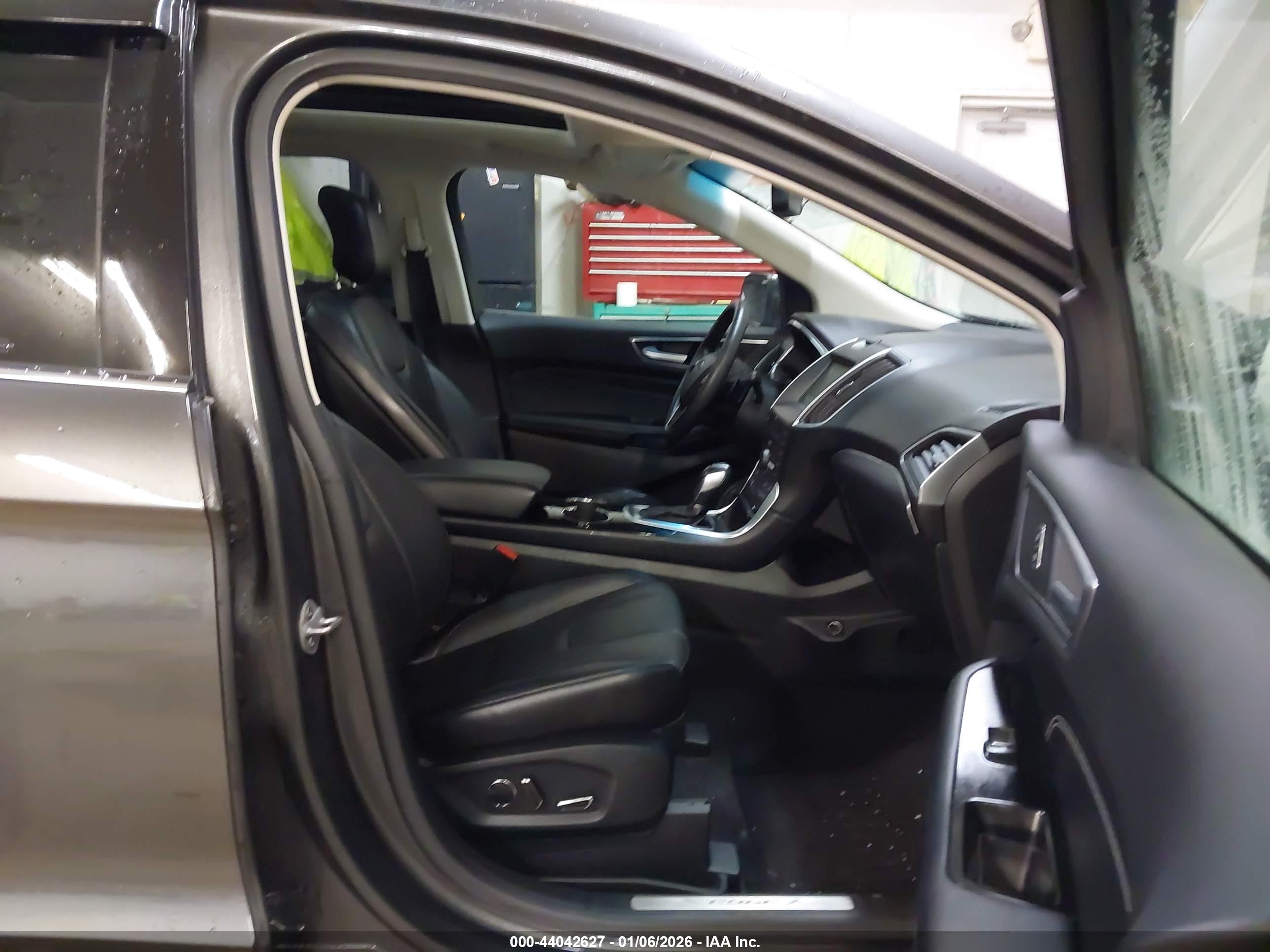 FORD EDGE image 5